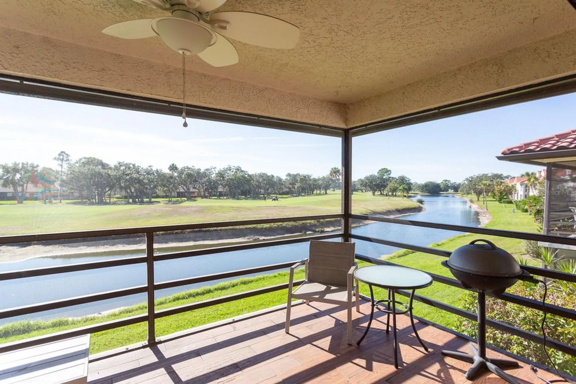 Property Slideshow image 14 of 41 | 5630 golf pointe dr 206, Sarasota, FL, 34243