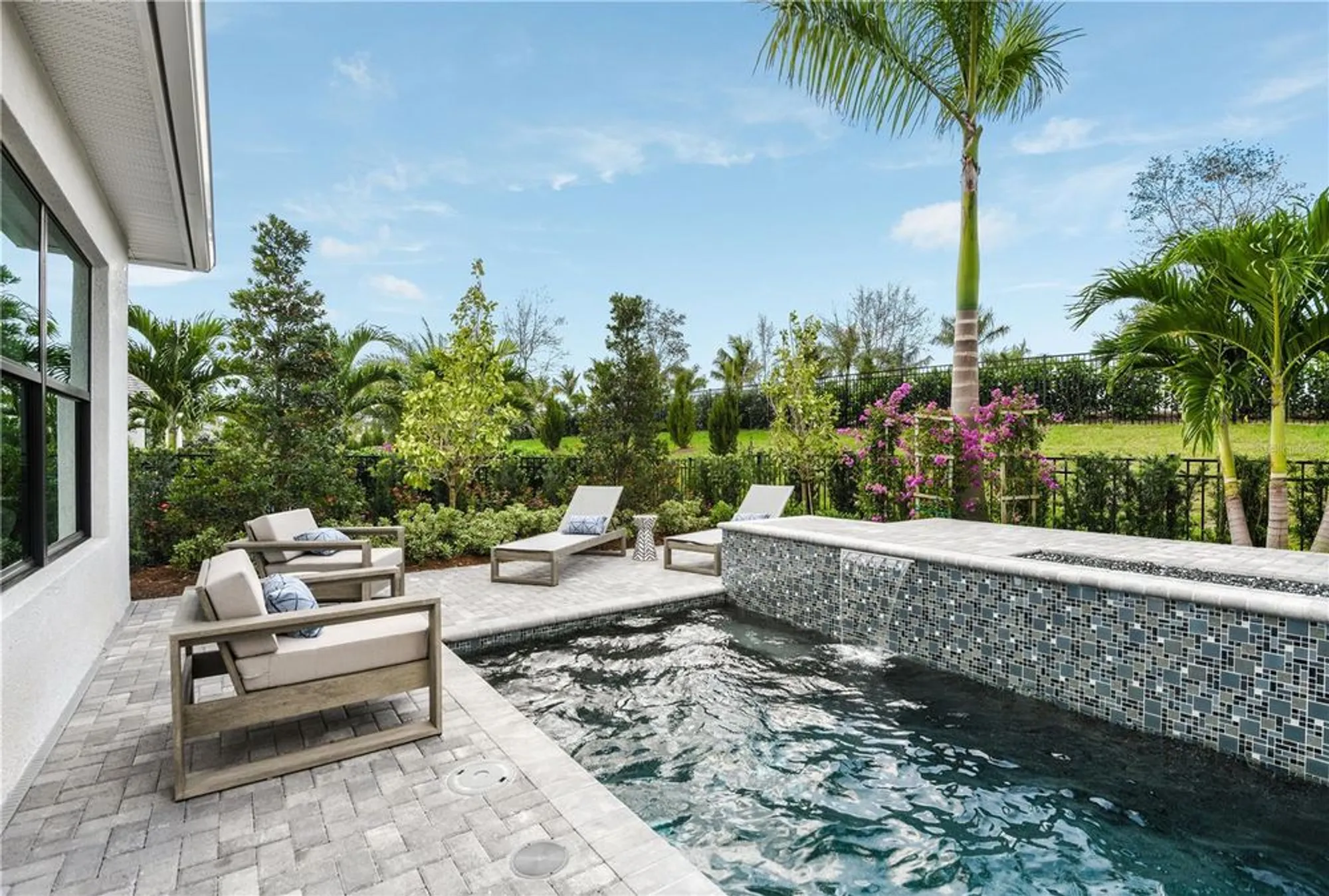Property Slideshow image 35 of 66 | 18430 rockport pl, Lakewood Ranch, FL, 34211
