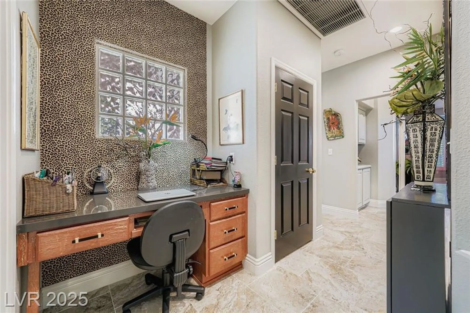 Property Slideshow image 23 of 28 | 9100 garden view dr, Las Vegas, NV, 89134