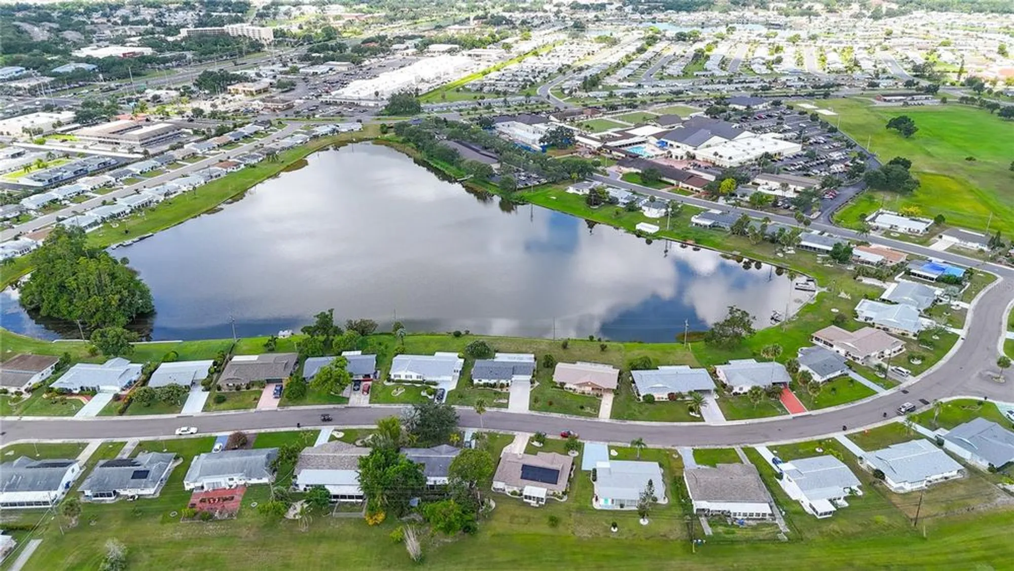 Property Slideshow image 59 of 68 | 1012 augusta dr, Sun City Center, FL, 33573