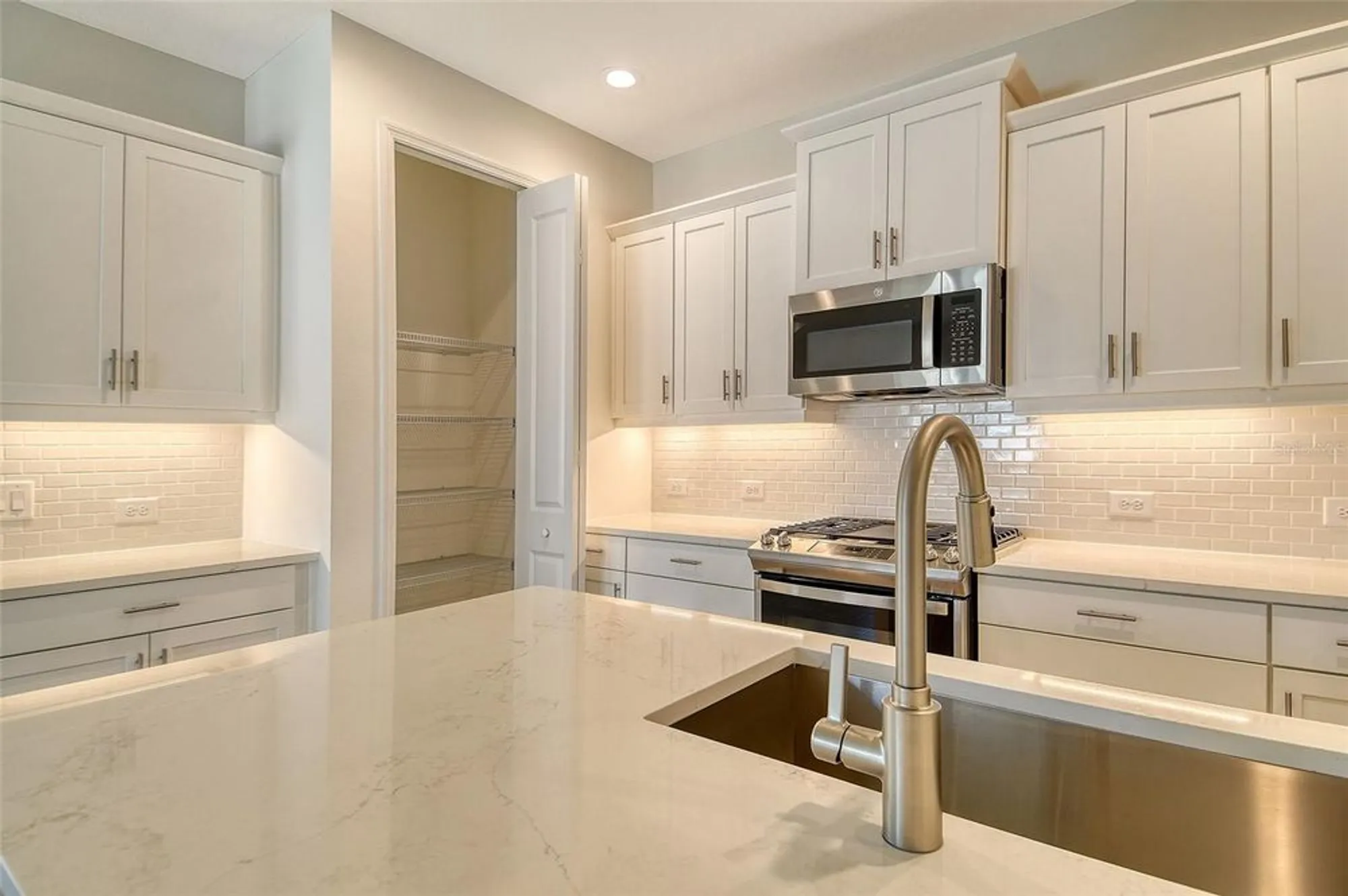 Property Slideshow image 21 of 41 | 12697 palatka dr, Venice, FL, 34293