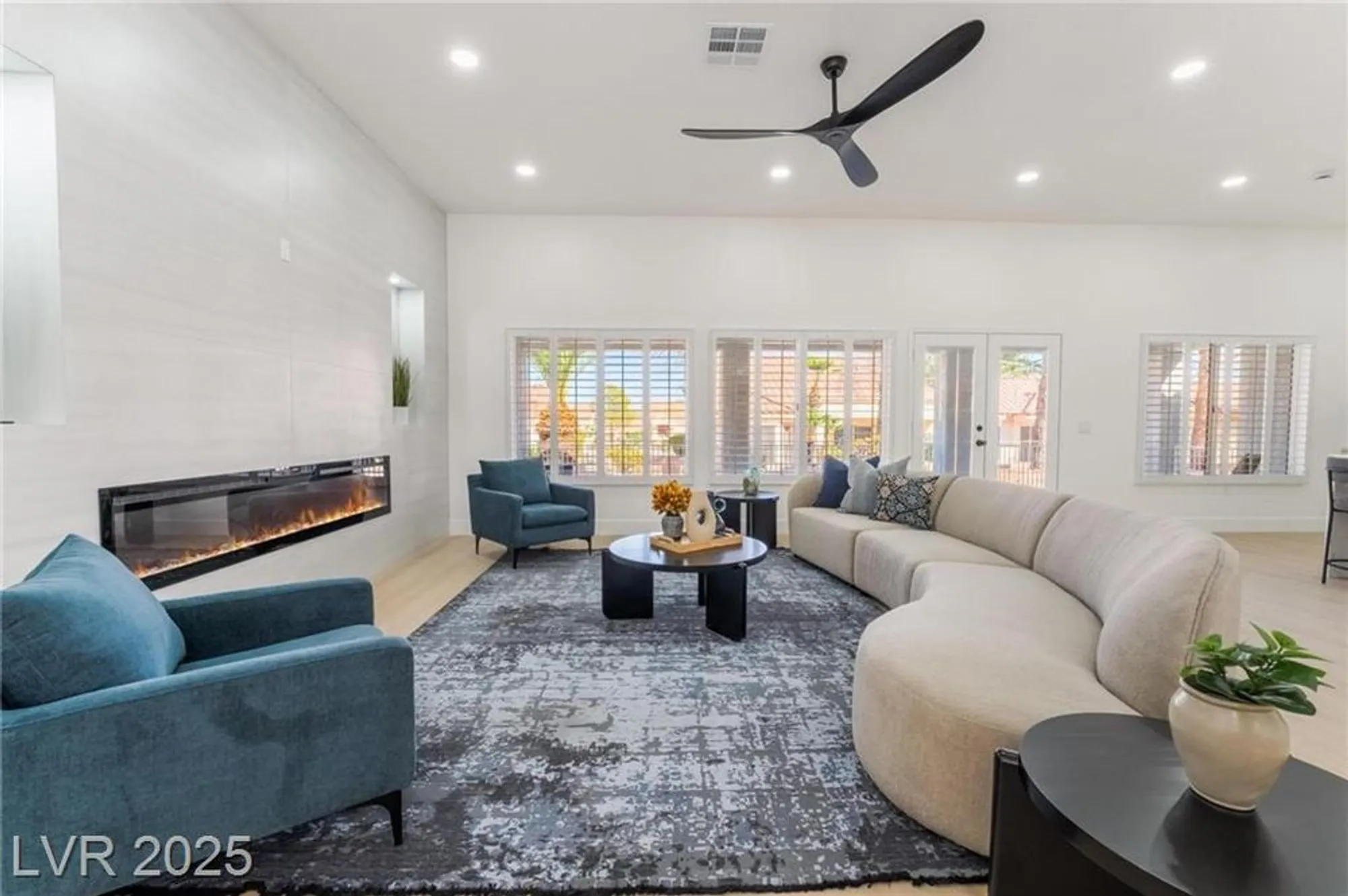 Property Slideshow image 14 of 57 | 2528 sunup dr, Las Vegas, NV, 89134