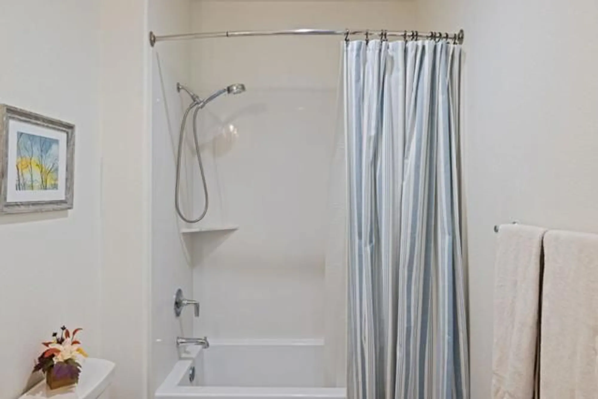 Property Slideshow image 12 of 63 | 1110 mcclellan st, Hollister, CA, 95023