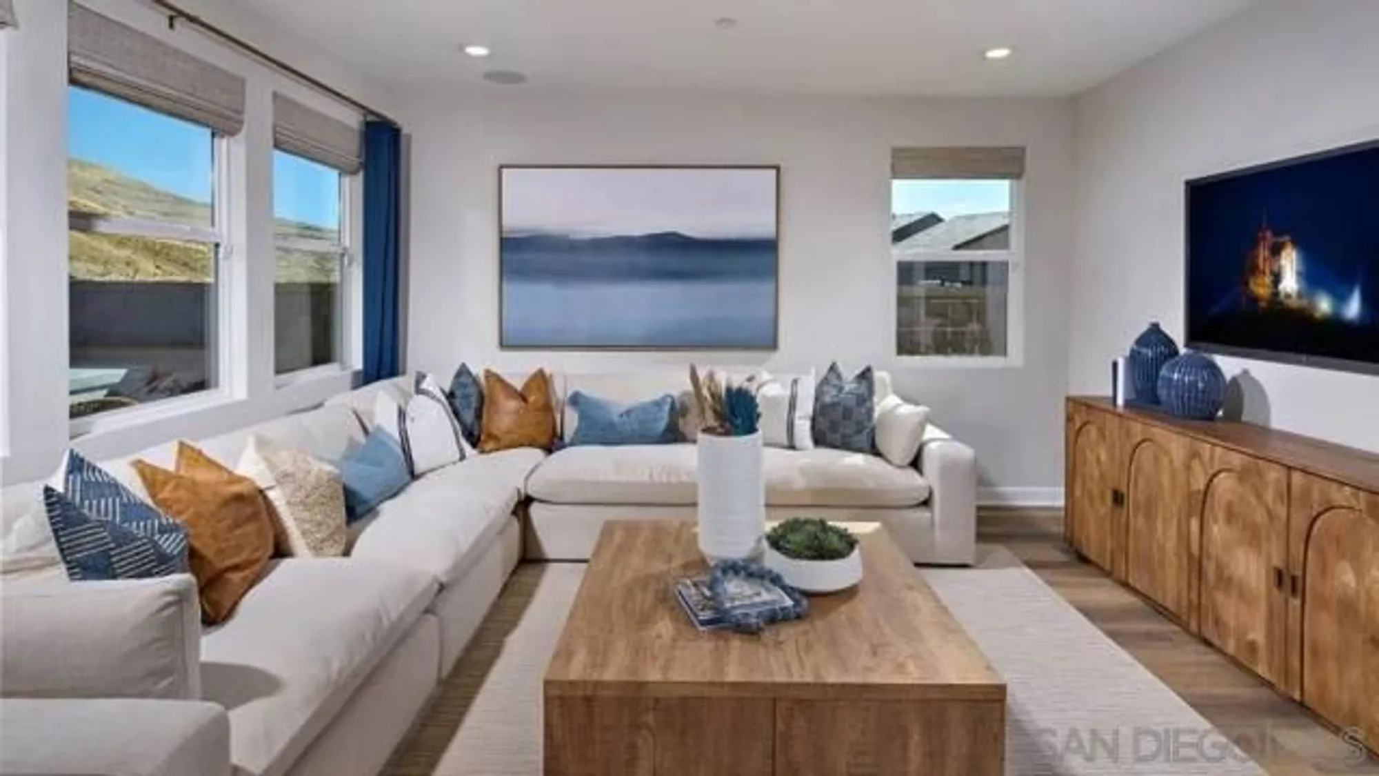 Property Slideshow image 8 of 23 | 12141 paxton way, San Diego, CA, 92129