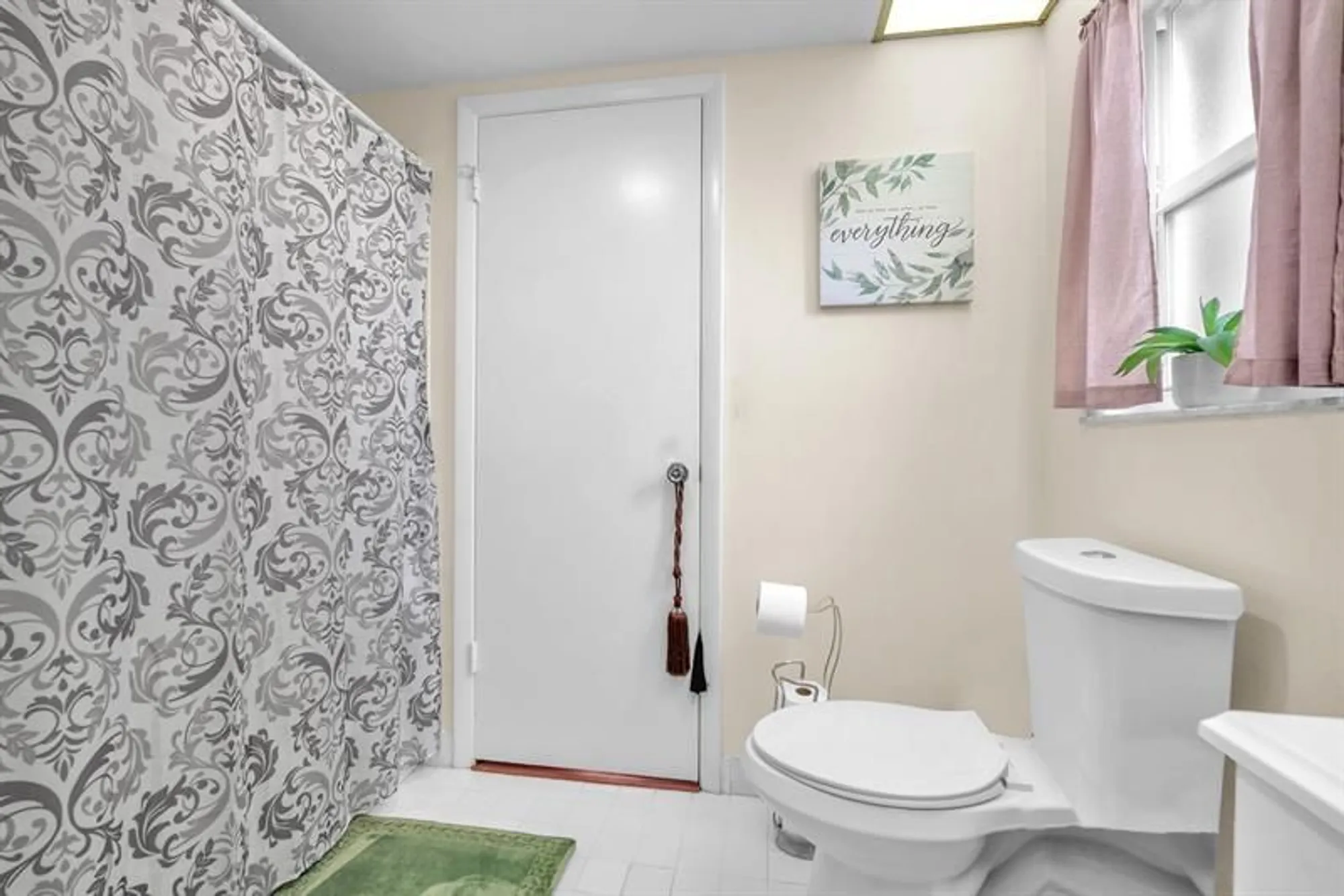 Property Slideshow image 31 of 36 | 6104 rainbow cir, Greenacres, FL, 33463