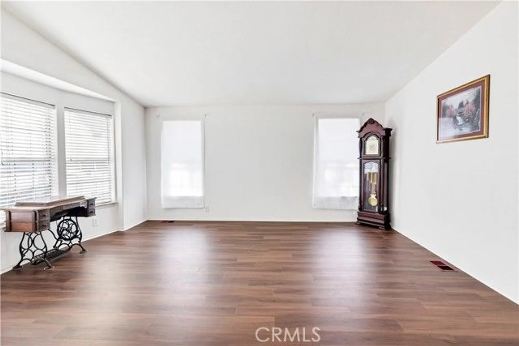 Property Slideshow image 7 of 50 | 1501 ailanthus dr, Hemet, CA, 92545