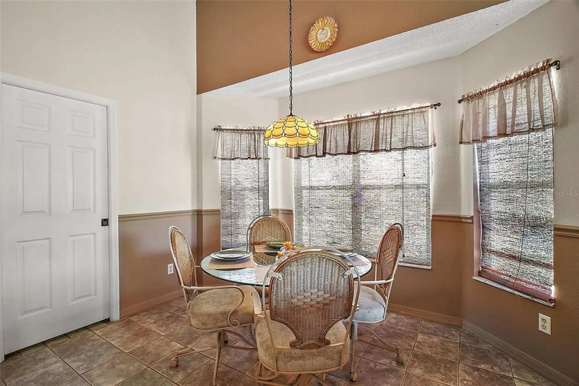 Property Slideshow image 28 of 36 | 25129 riverwalk dr, Leesburg, FL, 34748