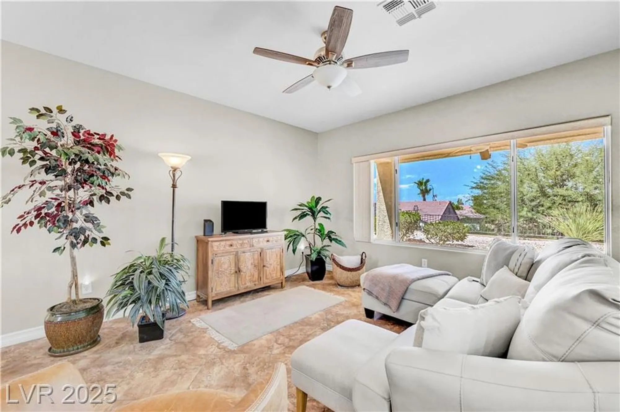 Property Slideshow image 13 of 65 | 2544 leighton ave, Henderson, NV, 89052