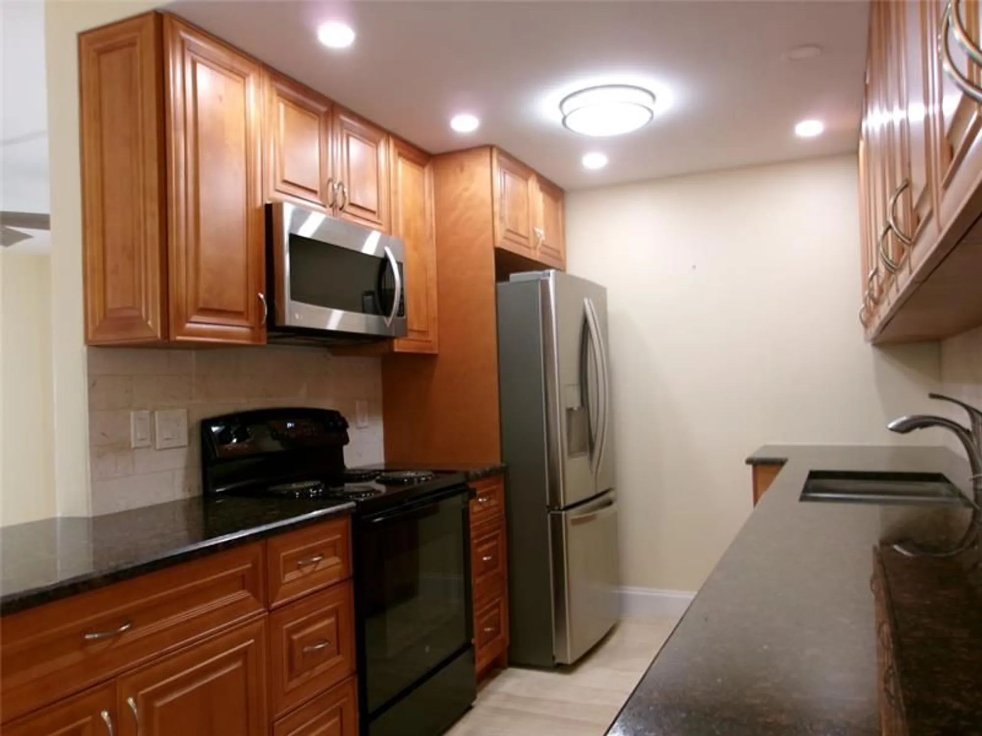 Property Slideshow image 2 of 12 | 2401 antigua cir j1, Coconut Creek, FL, 33066