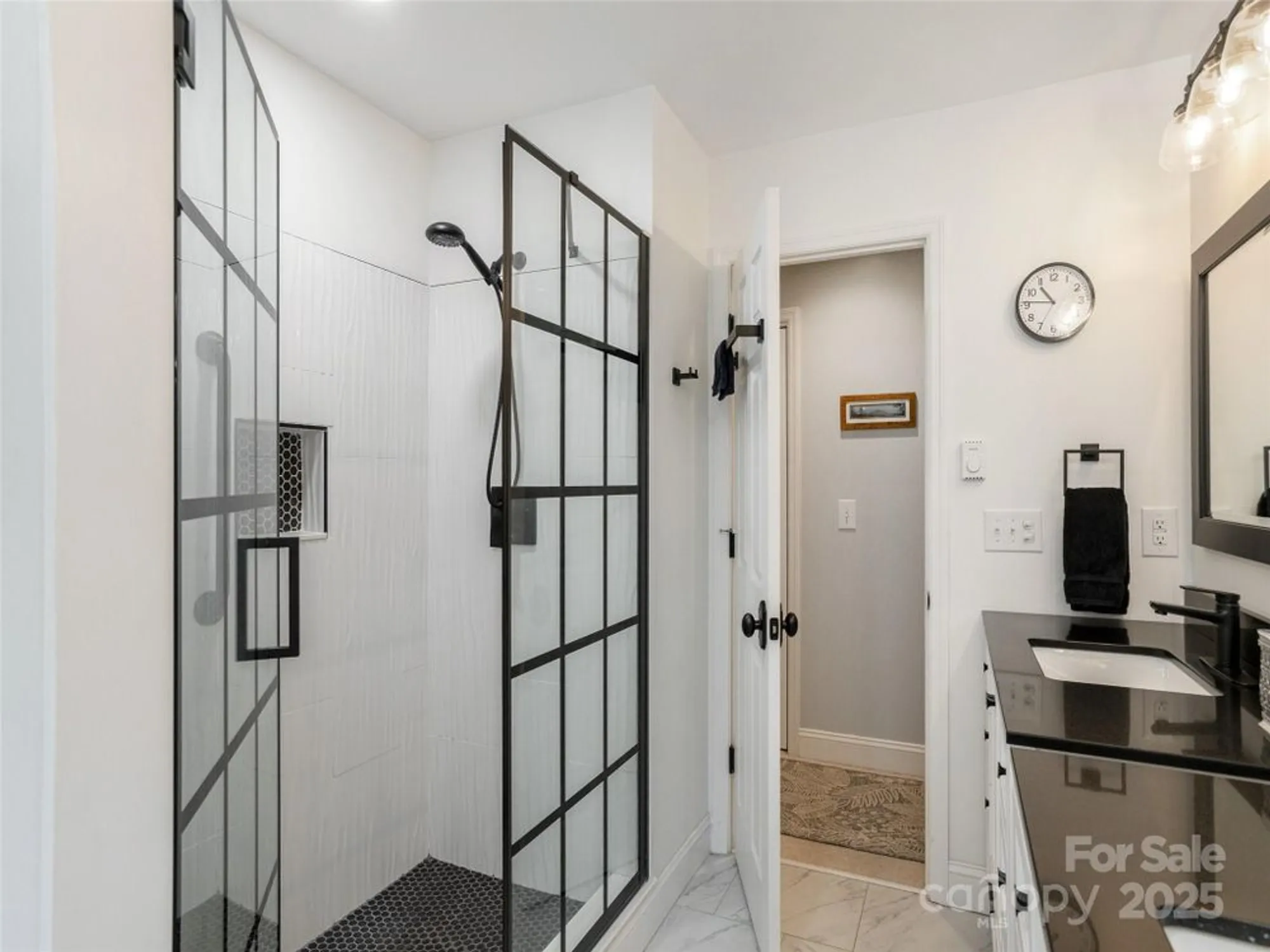 Property Slideshow image 30 of 48 | 210 black oak ln, Hendersonville, NC, 28791