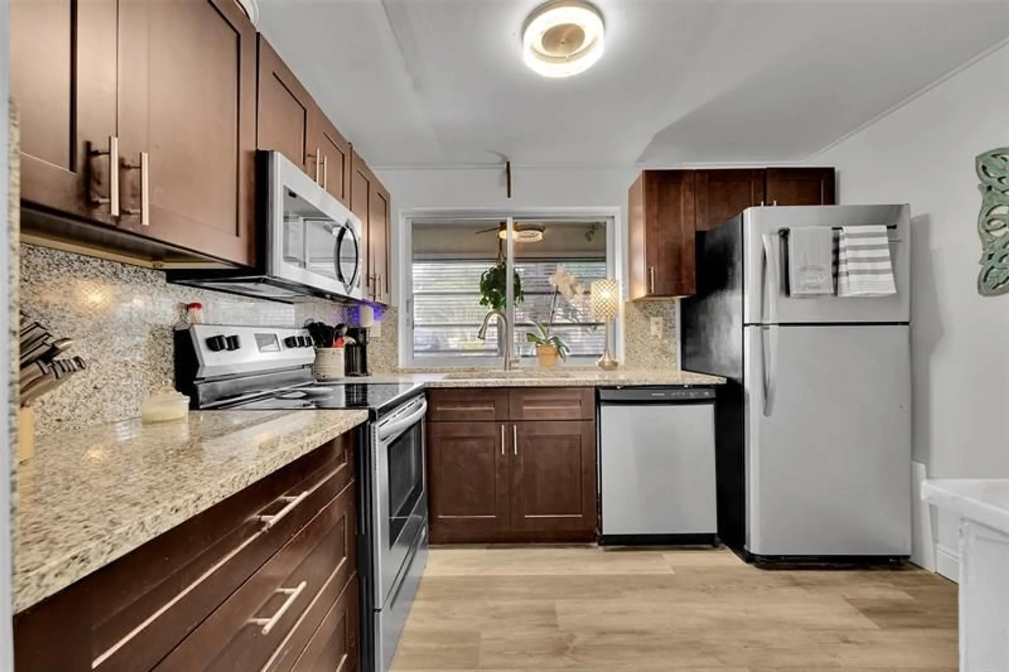 Property Slideshow image 10 of 55 | 9090 lime bay blvd apt 112, Tamarac, FL, 33321