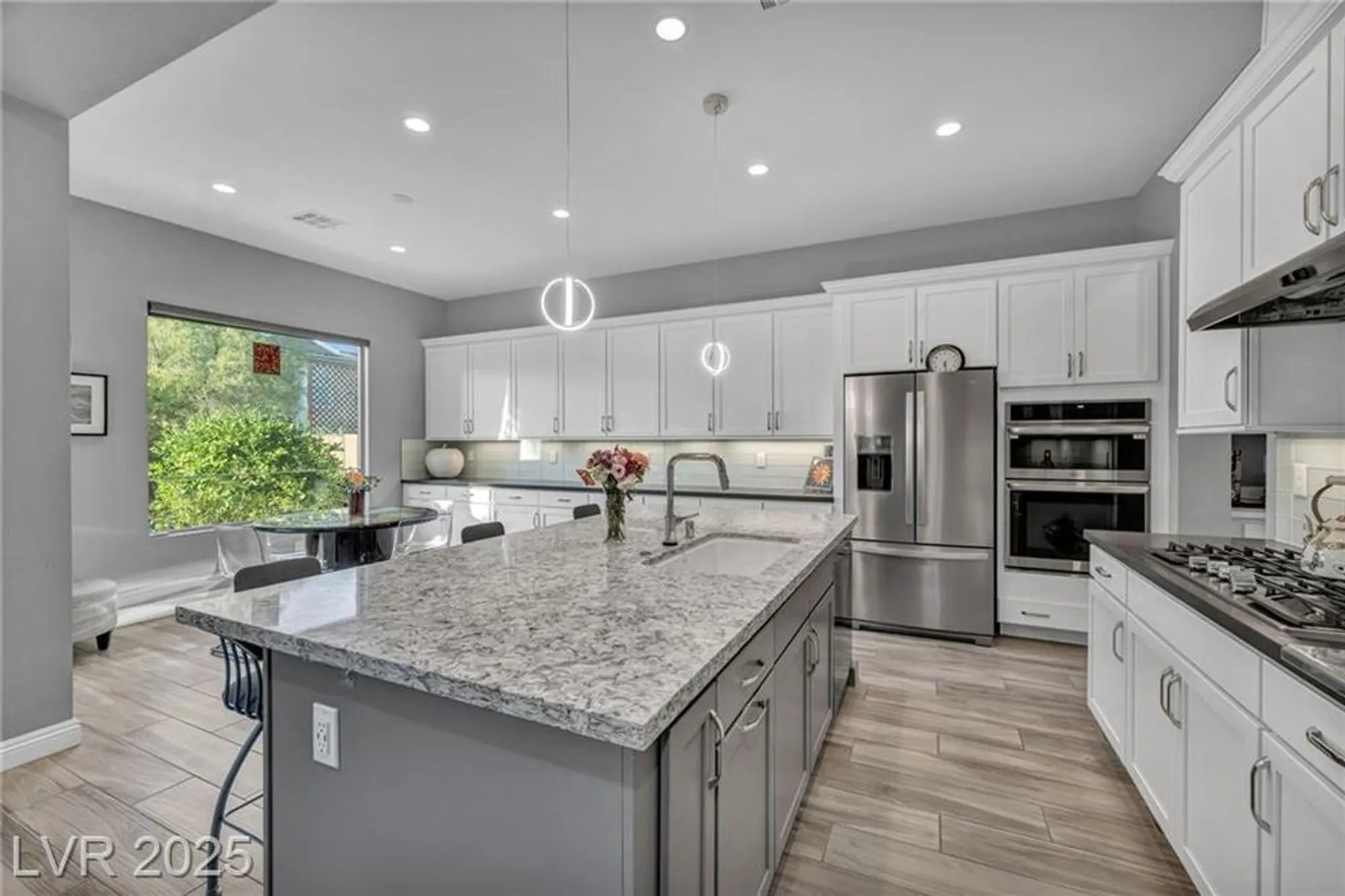 Property Slideshow image 12 of 87 | 9988 regency square ave, Las Vegas, NV, 89148