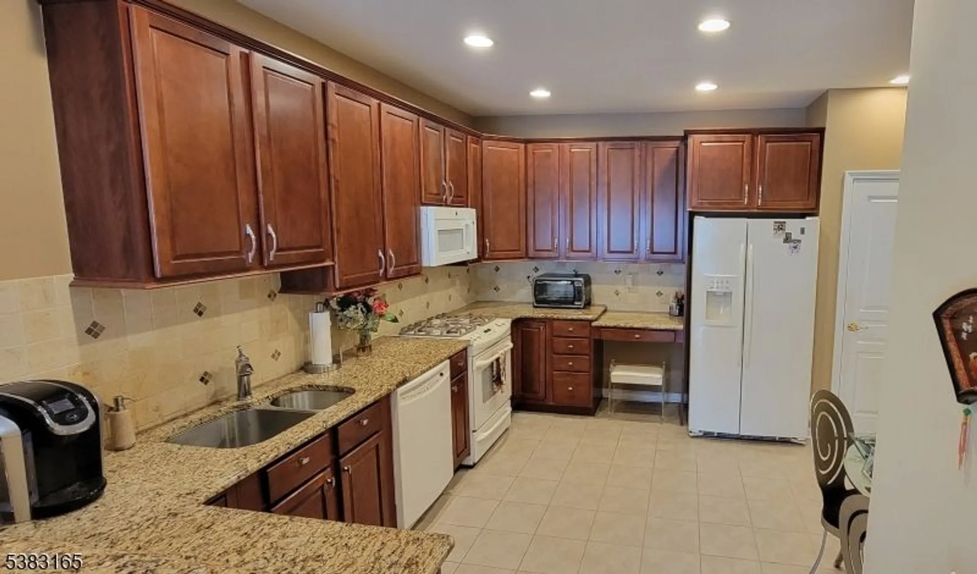 Property Slideshow image 4 of 33 | 7414 warrens way # 414, Wanaque, NJ, 07465