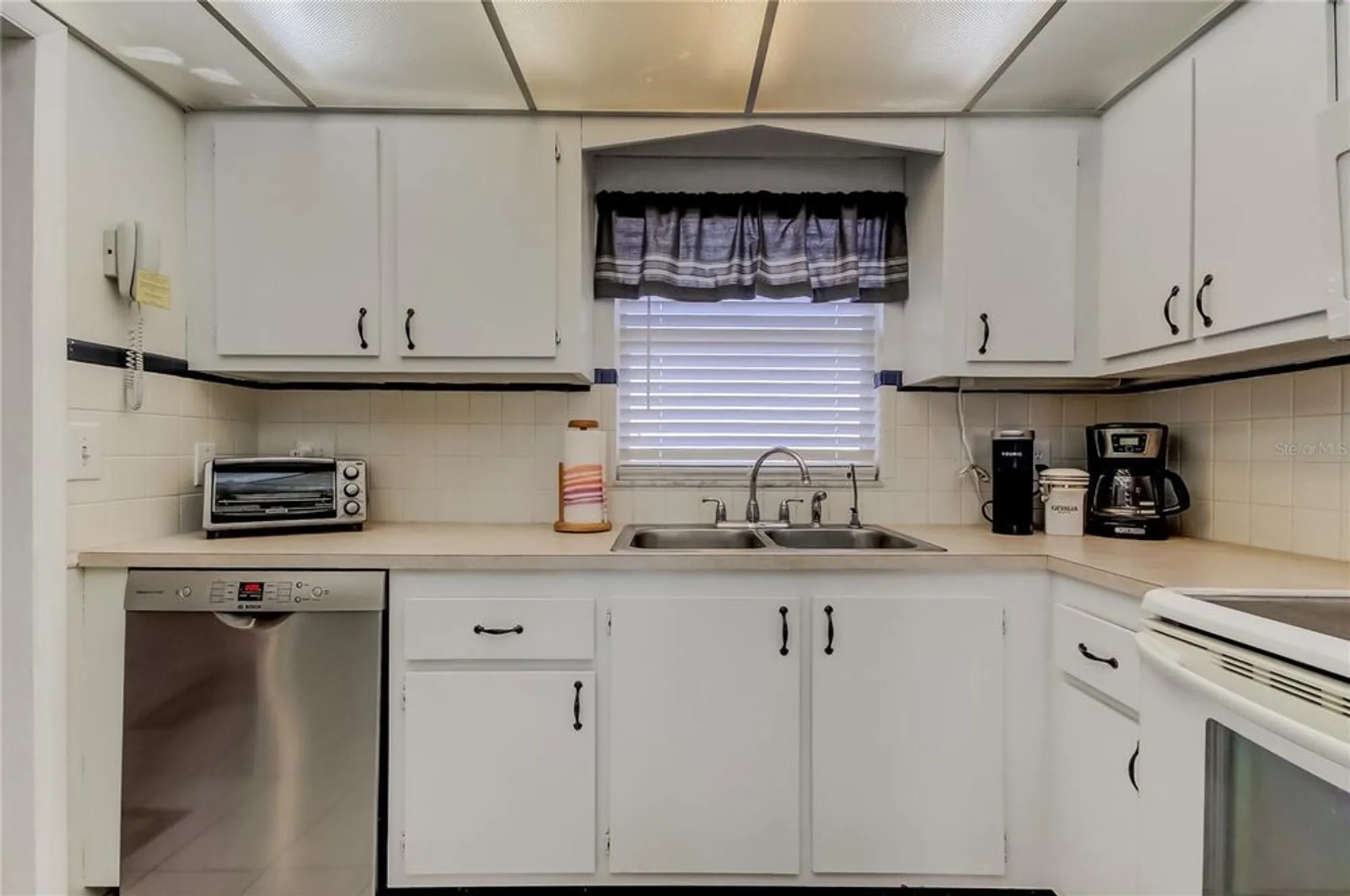 Property Slideshow image 13 of 45 | 4775 cove cir apt 1008, St Petersburg, FL, 33708