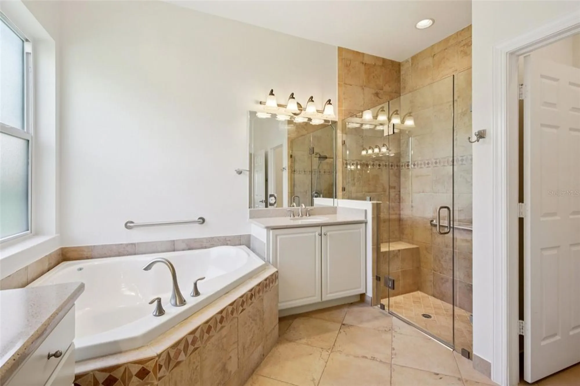 Property Slideshow image 39 of 53 | 5004 sandy brook cir, Wimauma, FL, 33598