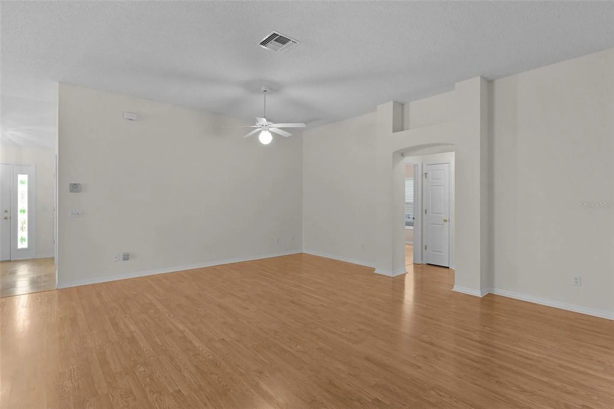 Property Slideshow image 7 of 44 | 912 ventura dr, The Villages, FL, 32159