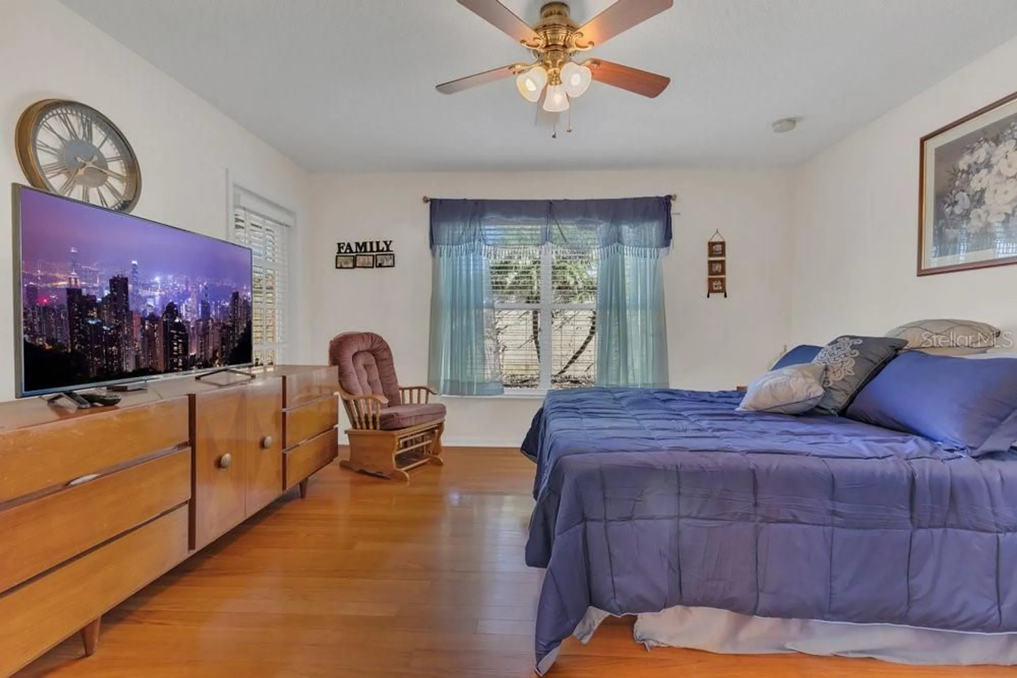 Property Slideshow image 22 of 46 | 340 grand canal dr, Poinciana, FL, 34759