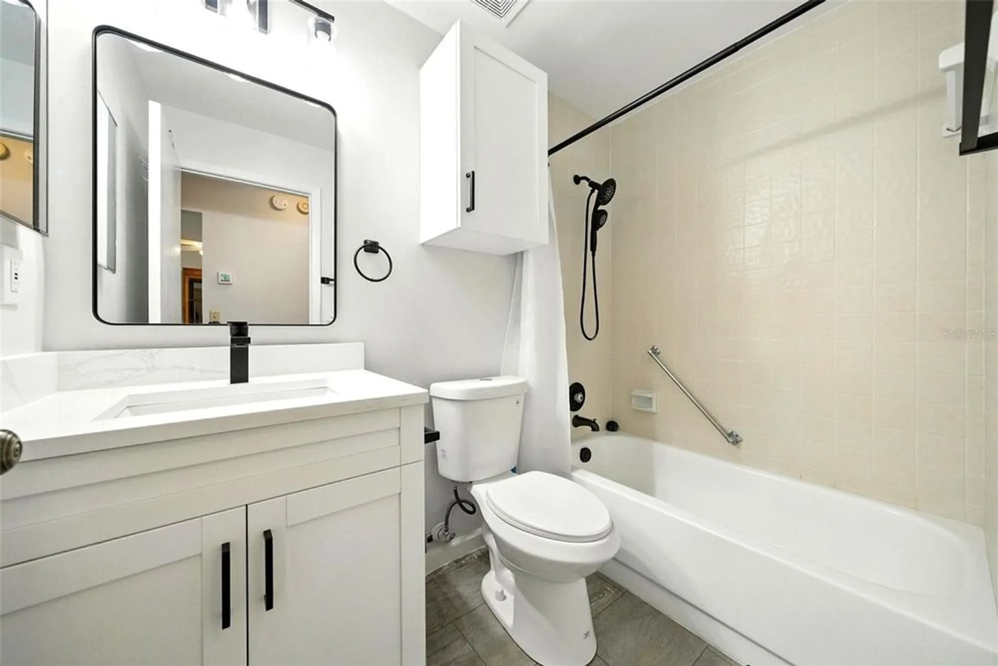 Property Slideshow image 29 of 44 | 1725 pine ridge way e, Palm Harbor, FL, 34684