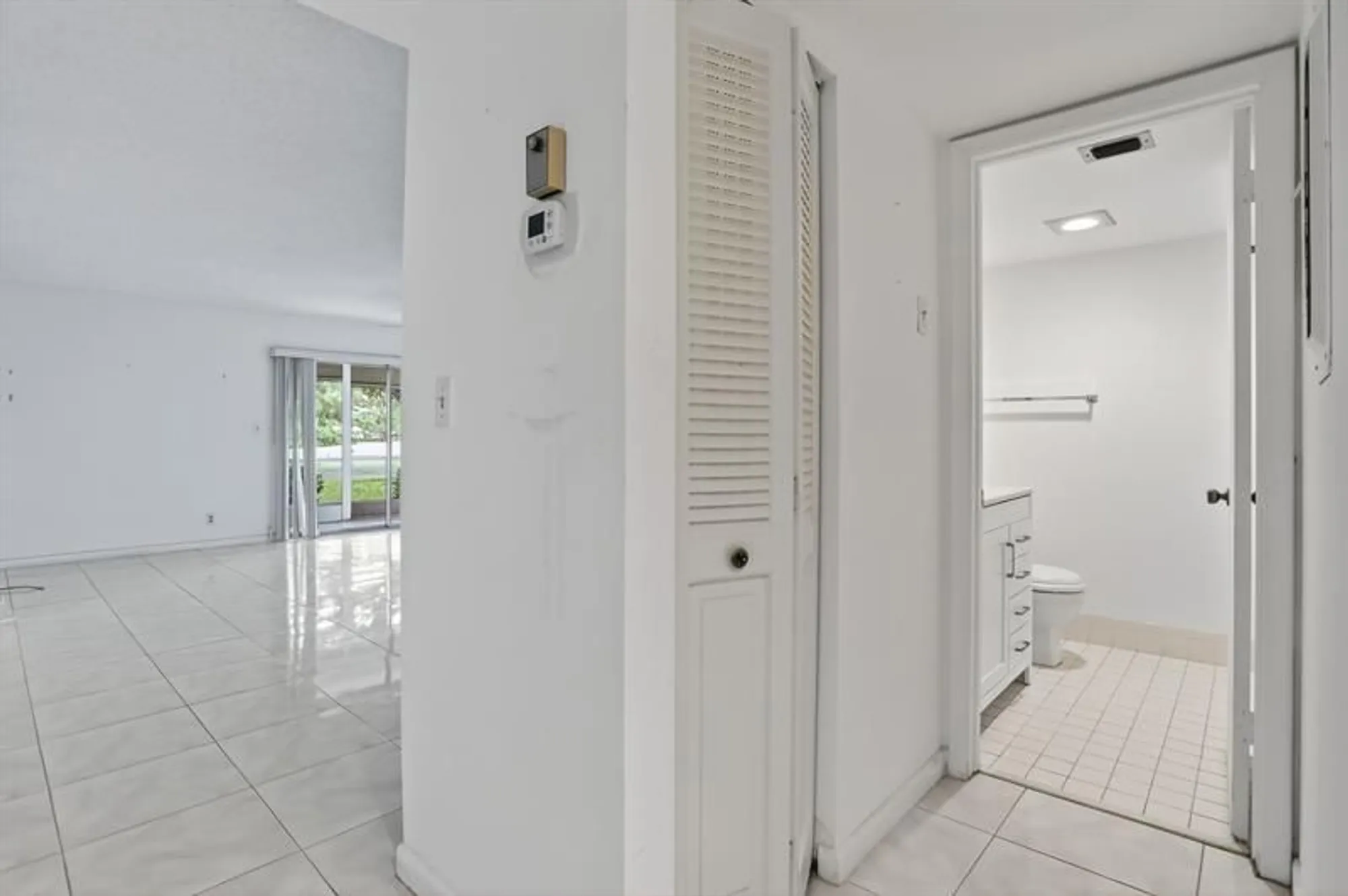 Property Slideshow image 12 of 32 | 3401 bimini ln h1, Coconut Creek, FL, 33066