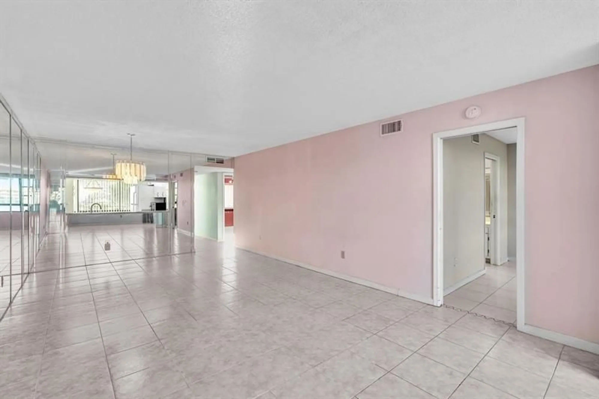 Property Slideshow image 17 of 82 | 10442 e clairmont cir 204, Tamarac, FL, 33321