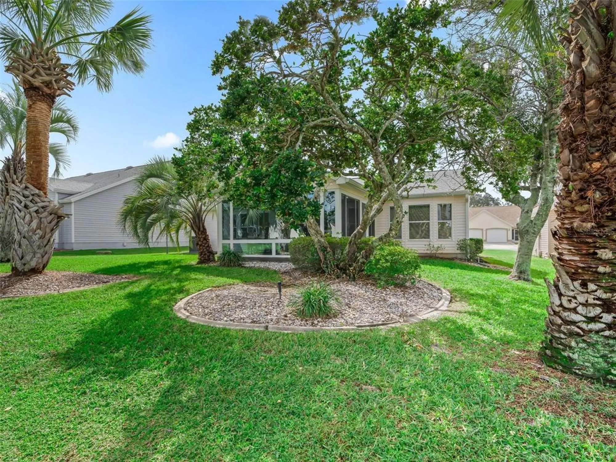 Property Slideshow image 43 of 51 | 1013 del rio dr, Lady Lake, FL, 32159