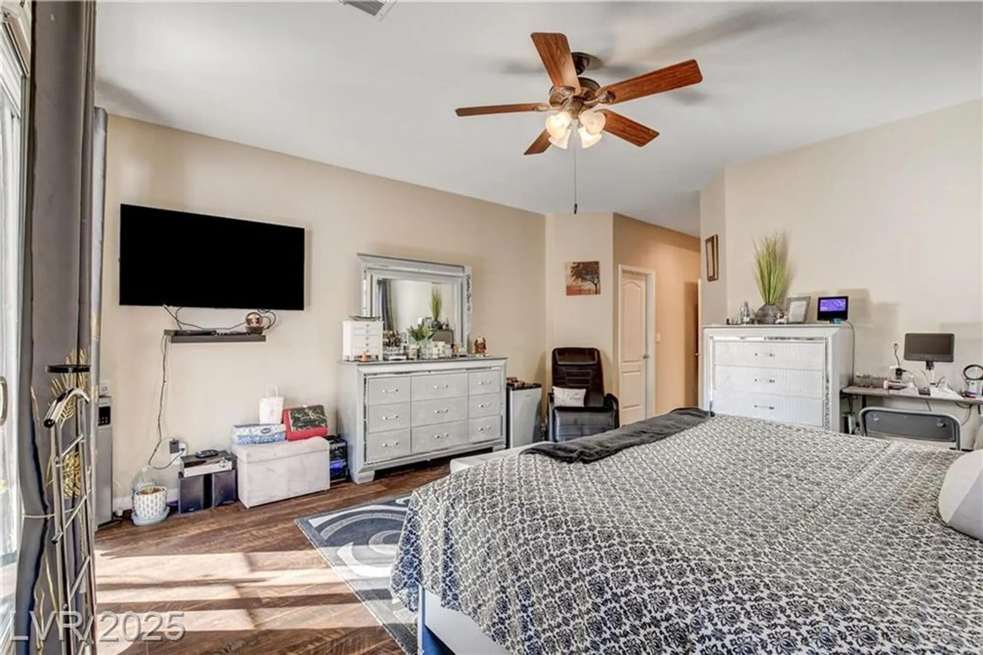 Property Slideshow image 19 of 72 | 3637 inverness grove ave, North Las Vegas, NV, 89081