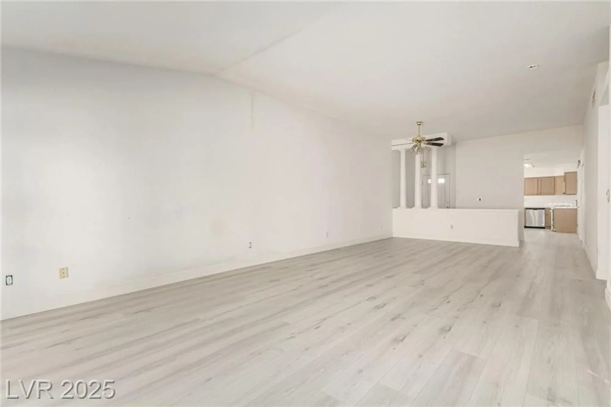 Property Slideshow image 7 of 28 | 4908 winterset dr, Las Vegas, NV, 89130