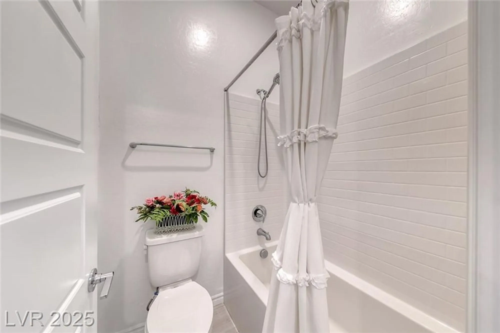 Property Slideshow image 39 of 65 | 141 juliette pointe ln, Henderson, NV, 89011