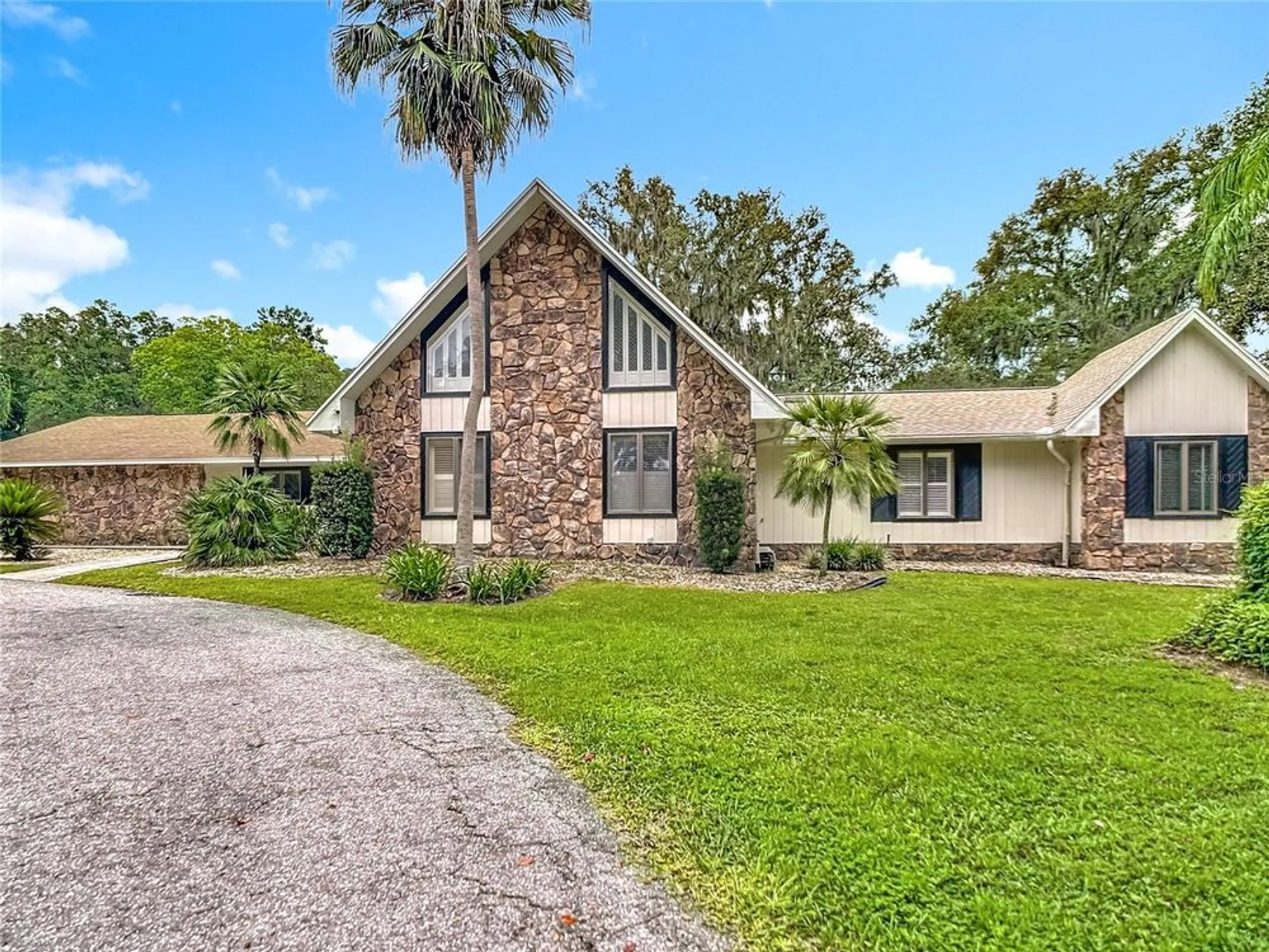 Property Slideshow image 2 of 33 | 2130 sw 37th street rd, Ocala, FL, 34471
