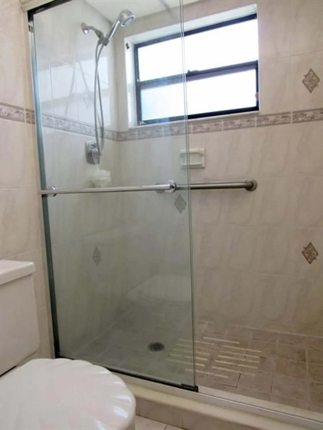 Property Slideshow image 24 of 52 | 6351 n university dr 224, Tamarac, FL, 33321