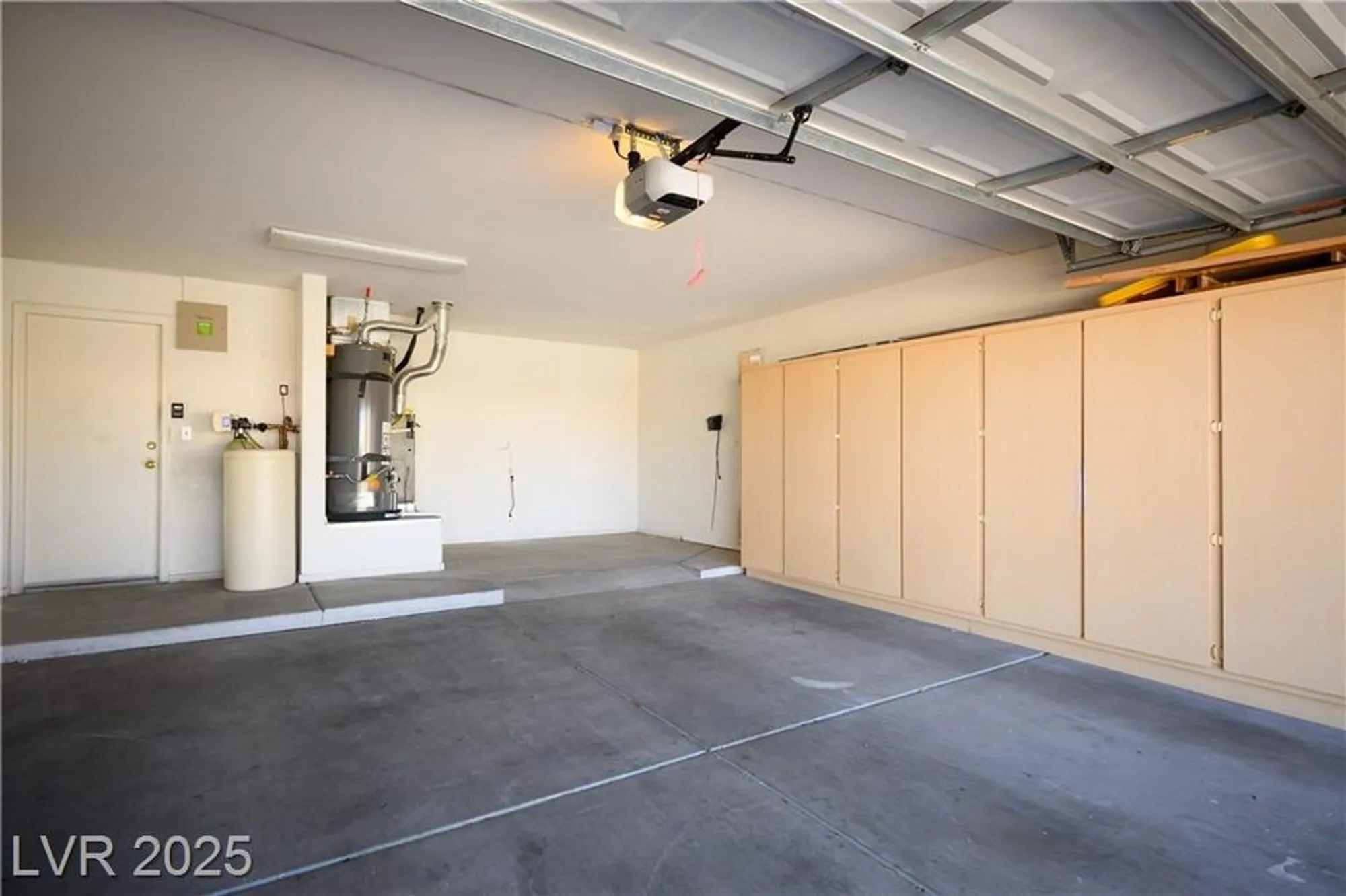 Property Slideshow image 24 of 74 | 10505 linden wood ct, Las Vegas, NV, 89134