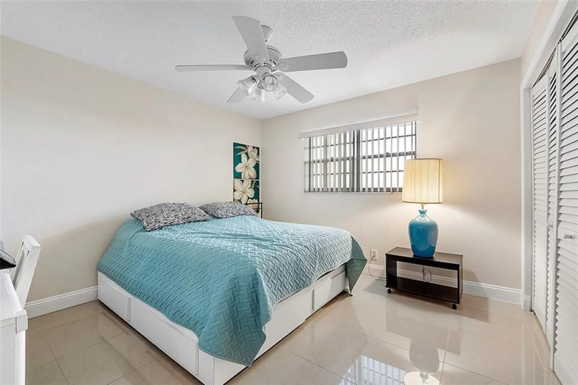 Property Slideshow image 9 of 22 | 5860 nw 44th st 706, Lauderhill, FL, 33319
