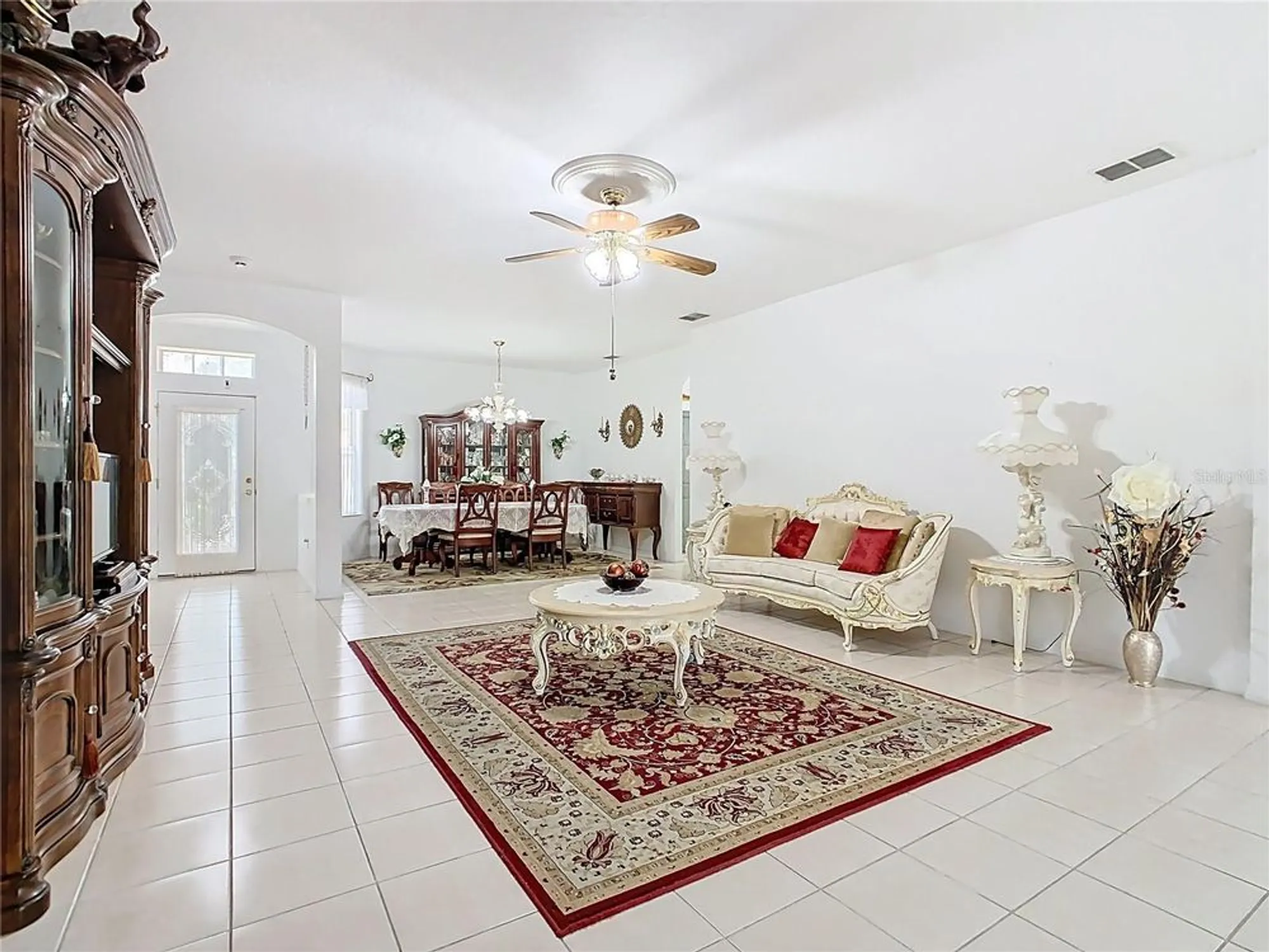Property Slideshow image 18 of 52 | 572 sienna dr, Poinciana, FL, 34759