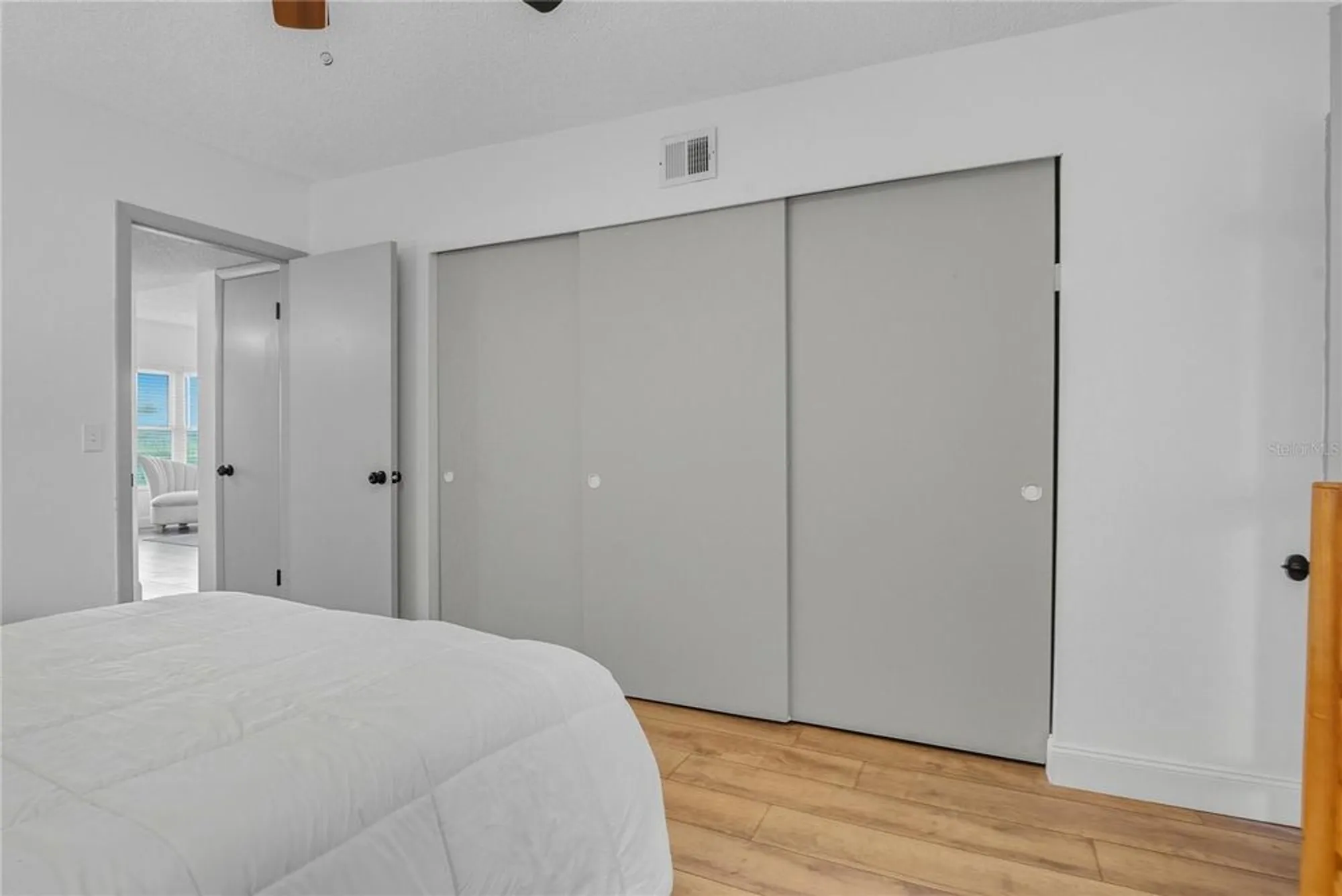 Property Slideshow image 19 of 40 | 2257 world parkway blvd 61, Clearwater, FL, 33763