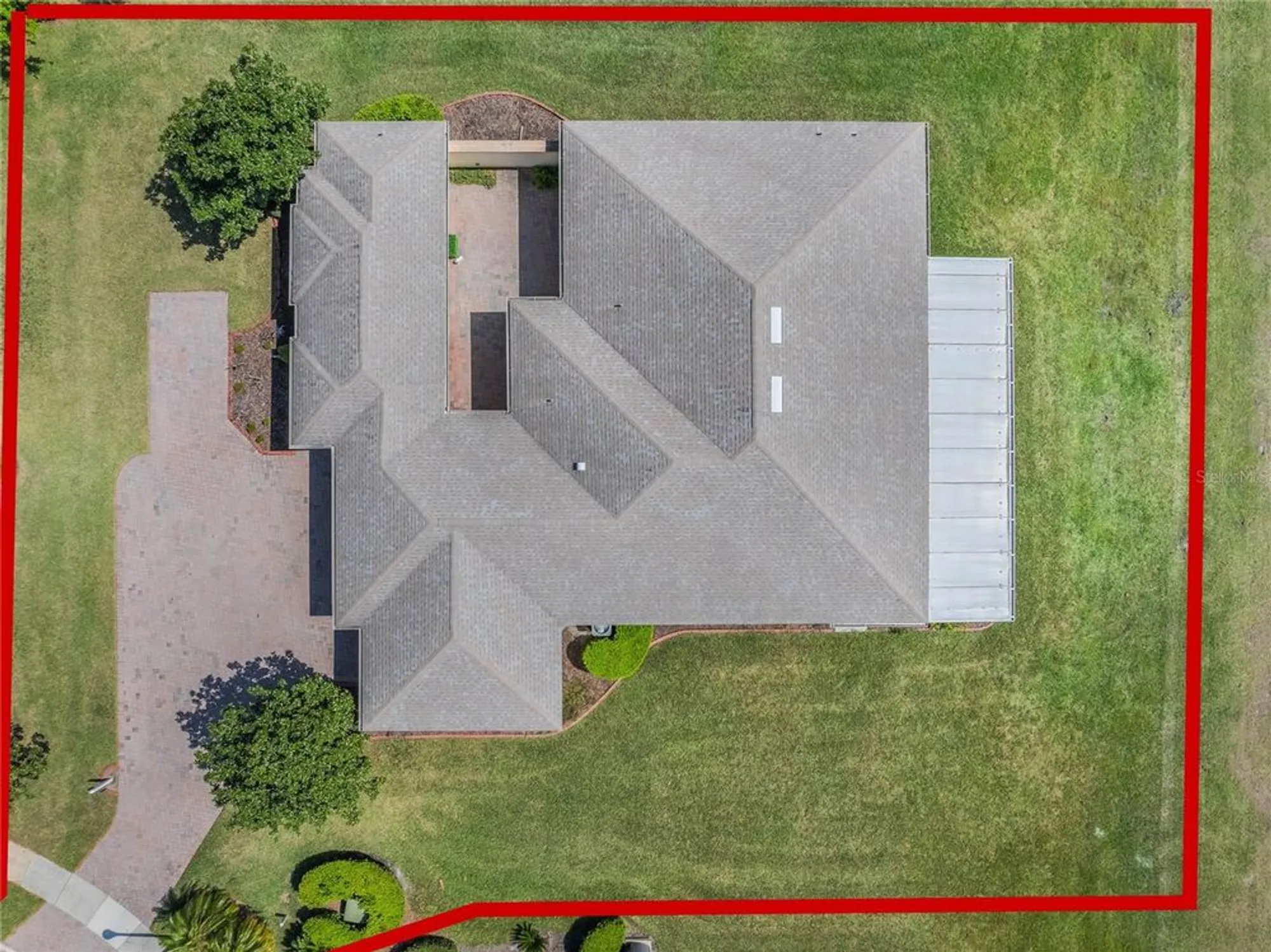 Property Slideshow image 58 of 89 | 917 shorehaven dr, Poinciana, FL, 34759