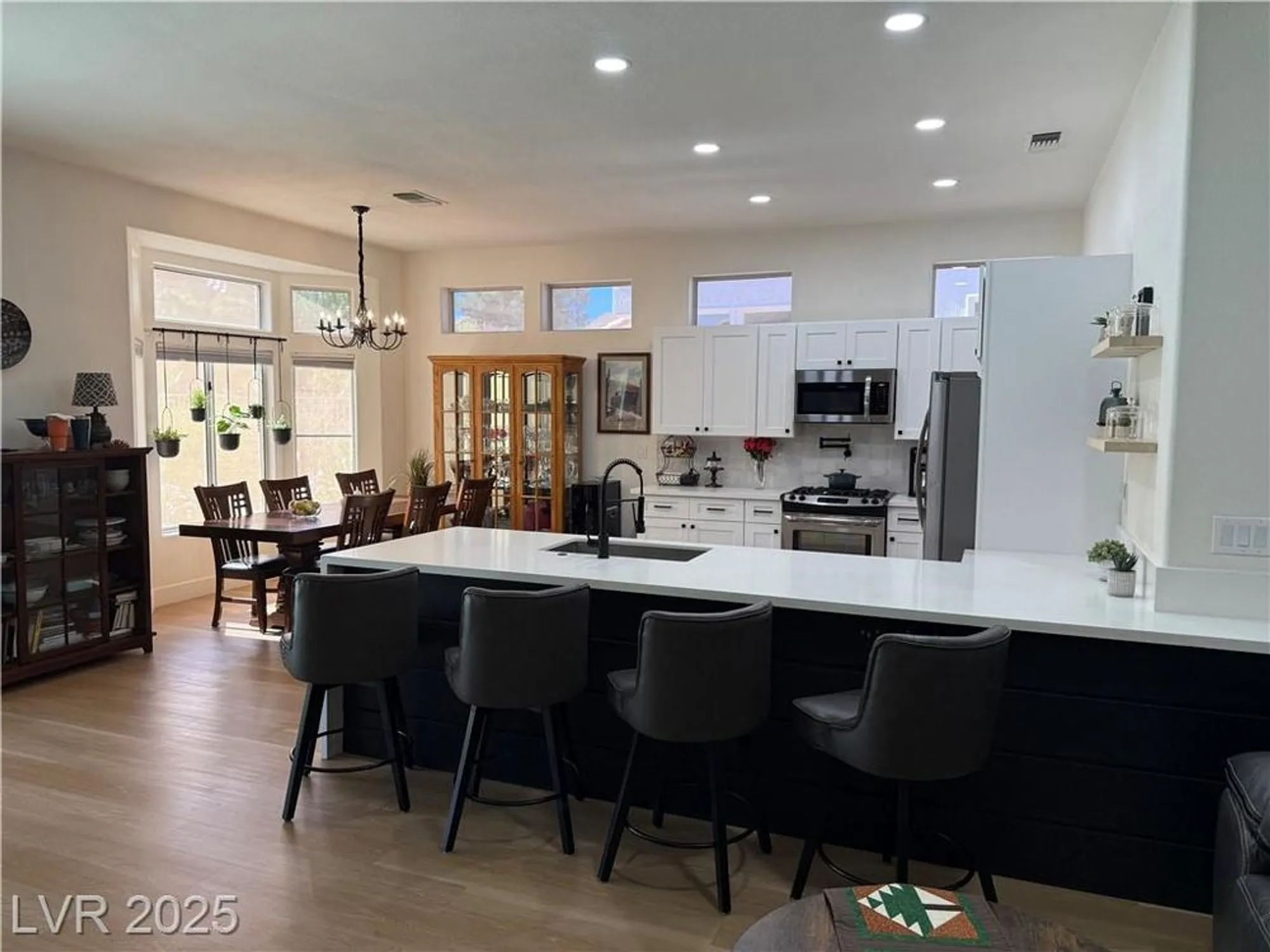 Property Slideshow image 33 of 36 | 10041 netherton dr, Las Vegas, NV, 89134