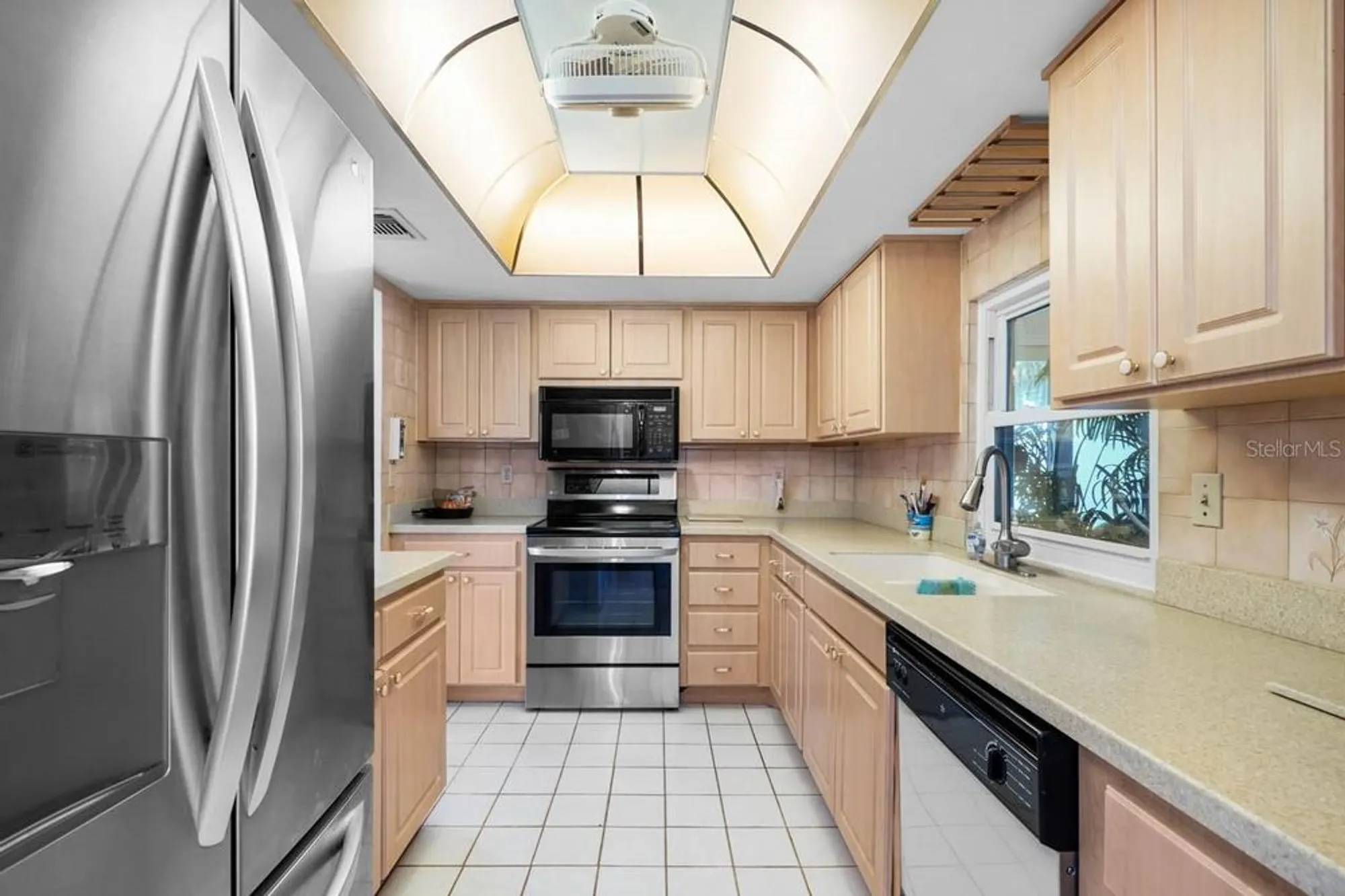 Property Slideshow image 10 of 45 | 606 fort duquesna dr, Sun City Center, FL, 33573