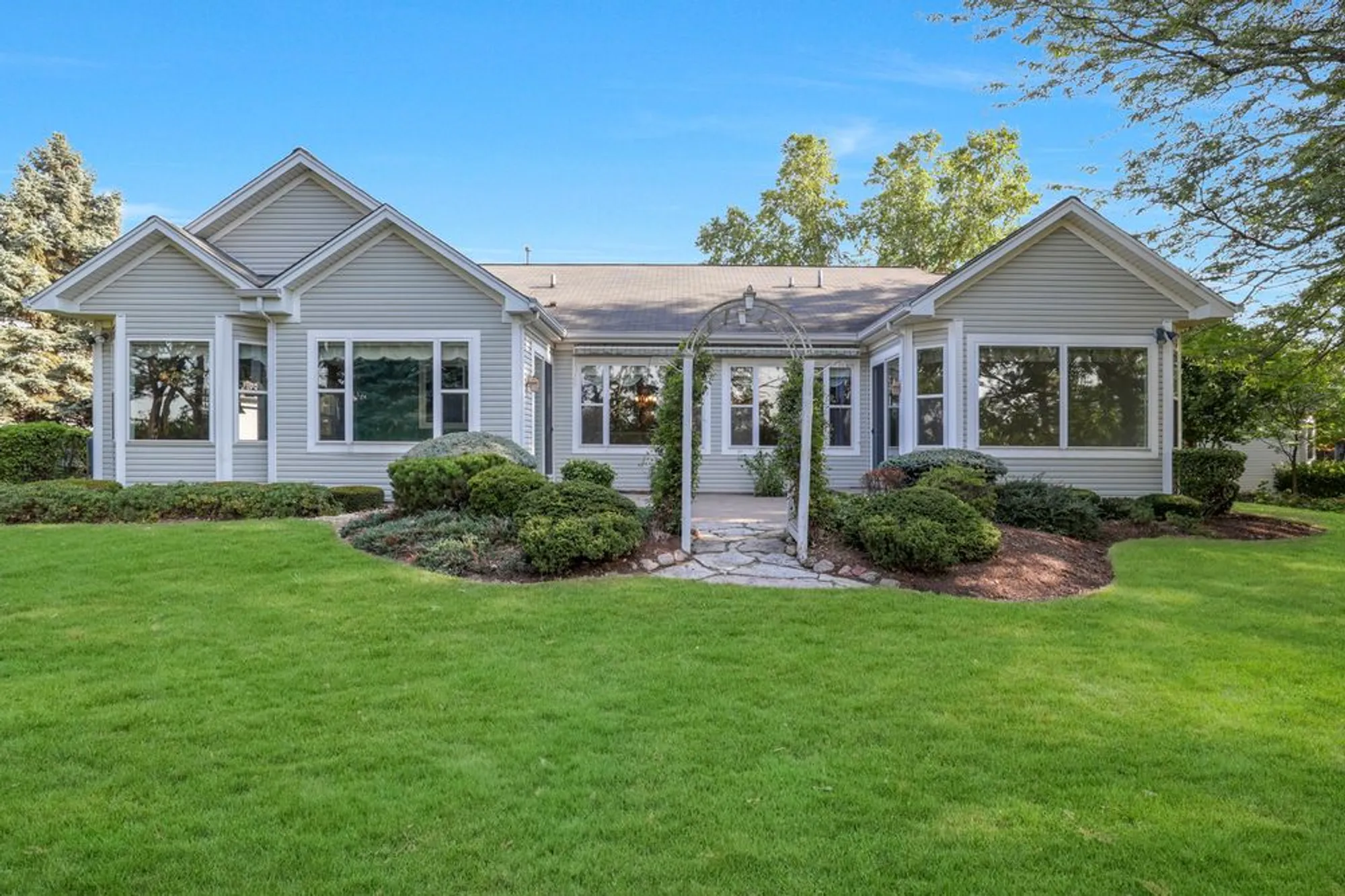 Property Slideshow image 30 of 36 | 12617 mulberry ct, Huntley, IL, 60142