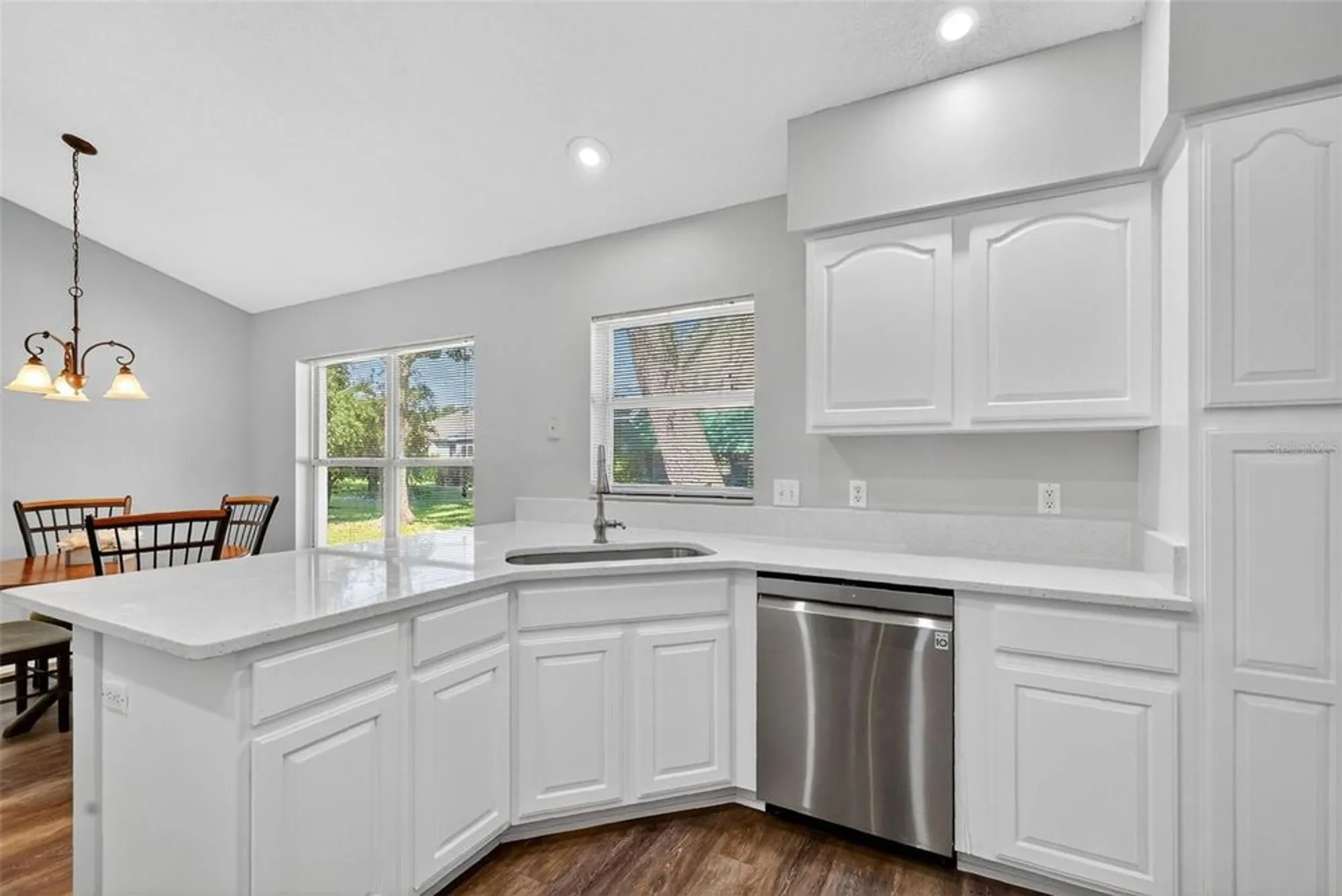Property Slideshow image 12 of 35 | 511 loma paseo dr, The Villages, FL, 32159