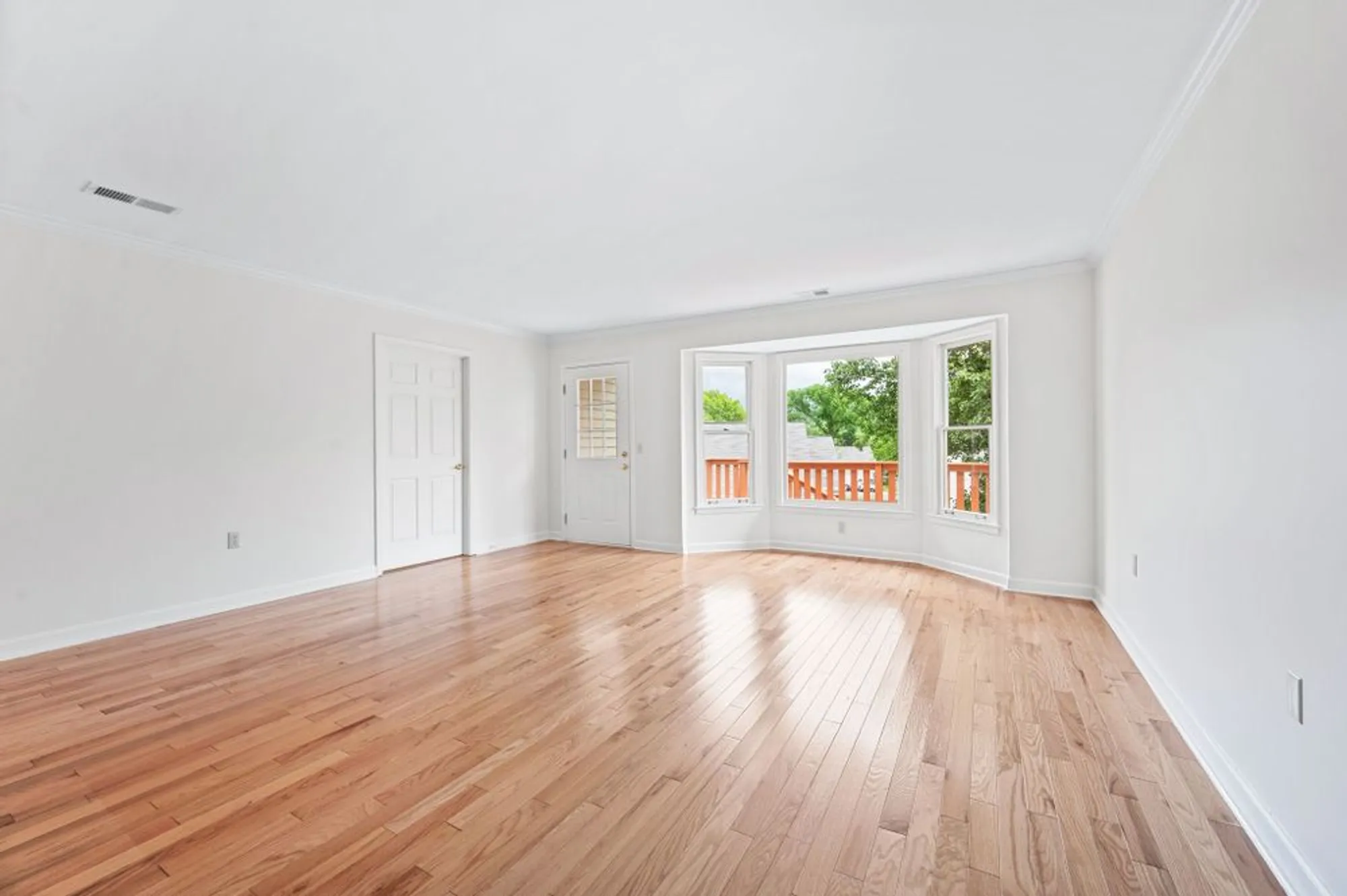 Property Slideshow image 10 of 41 | 421 siena dr, Nashville, TN, 37205