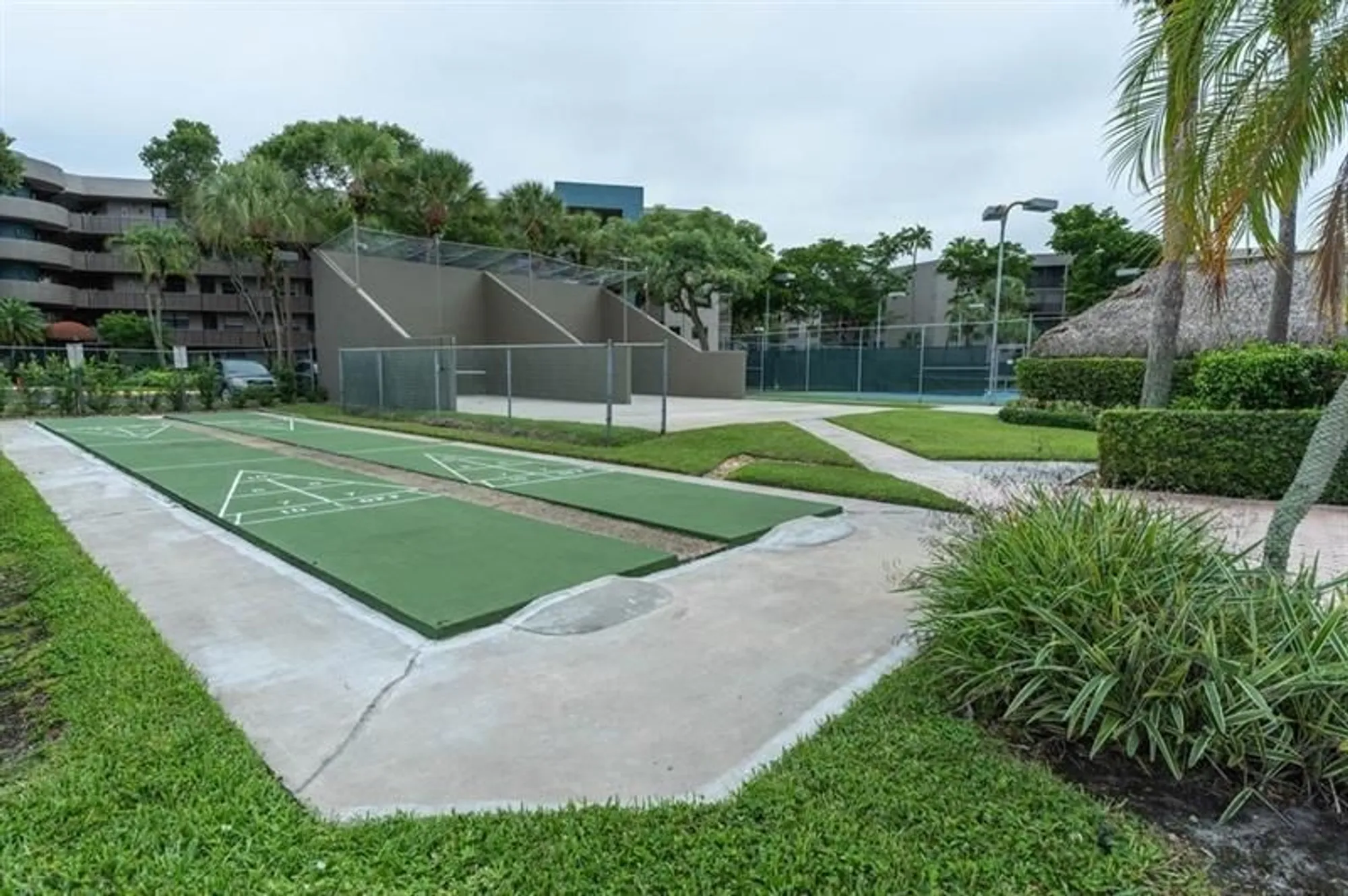 Property Slideshow image 49 of 60 | 900 colony point cir 407, Pembroke Pines, FL, 33026