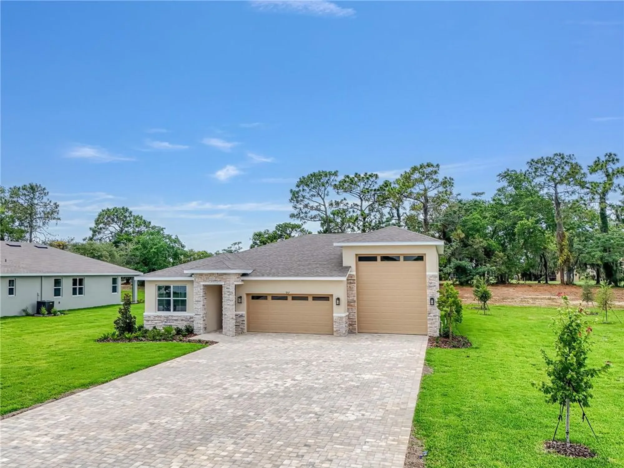 Property Slideshow image 2 of 47 | 9157 players dr, Weeki Wachee, FL, 34613