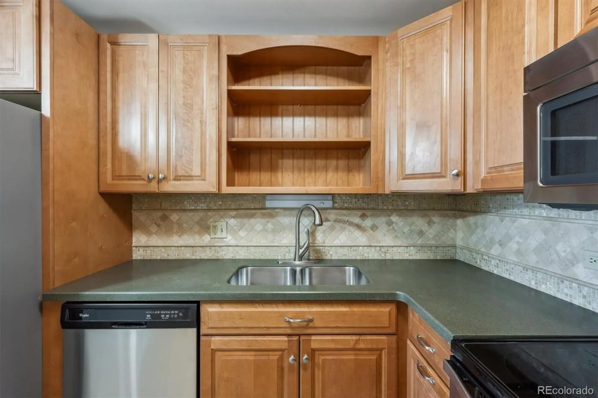 Property Slideshow image 6 of 31 | 725 s alton way unit 7d, Denver, CO, 80247