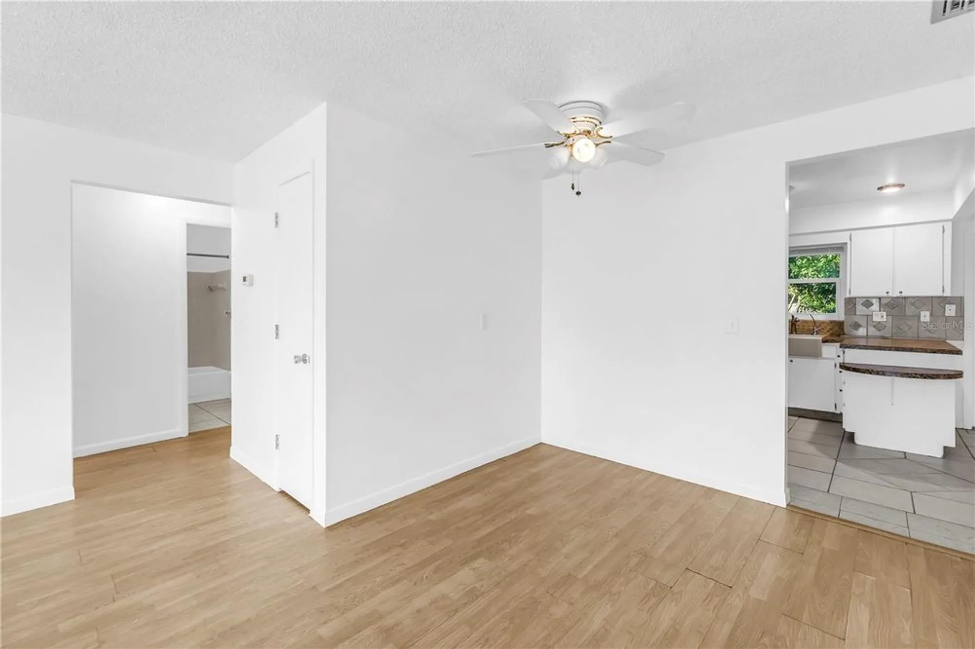 Property Slideshow image 11 of 39 | 7081 lafayette n # 7081, Pinellas Park, FL, 33781