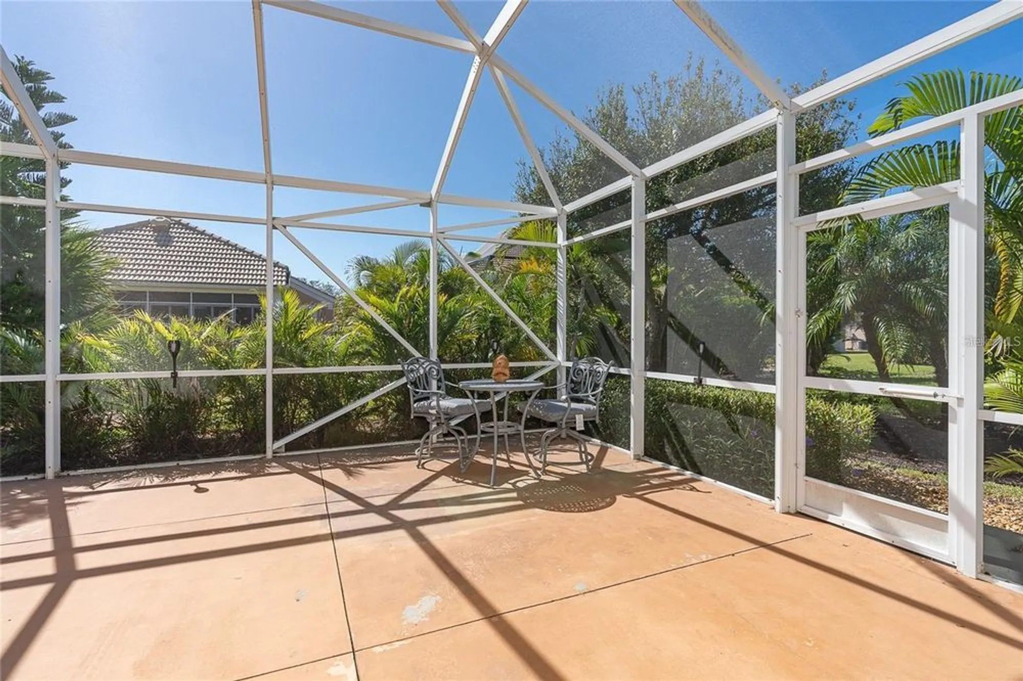 Property Slideshow image 21 of 28 | 320 langholm dr, Venice, FL, 34293