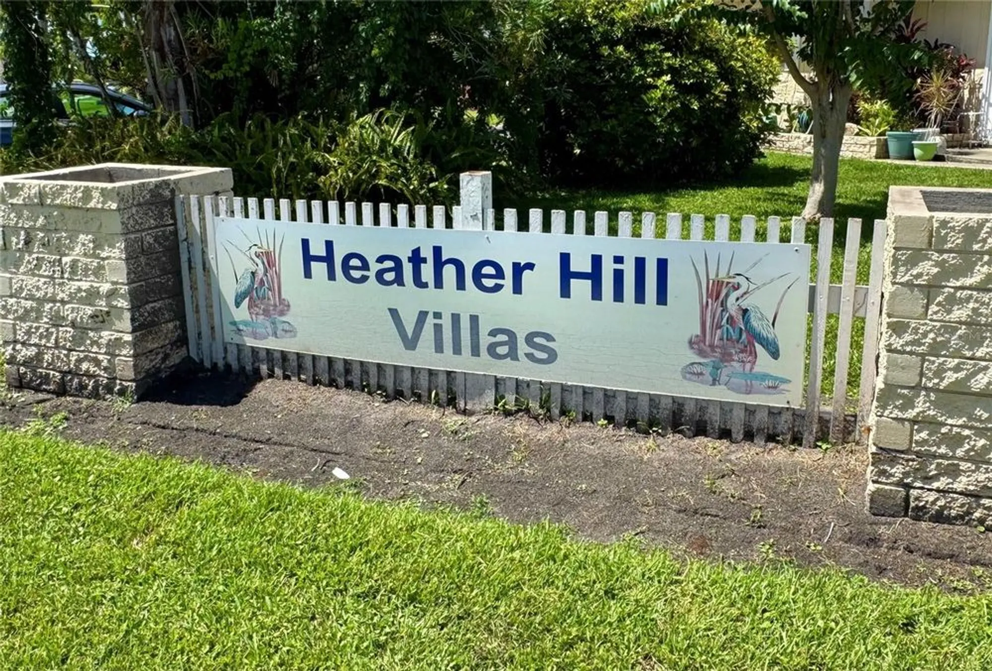 Property Slideshow image 4 of 20 | 857 cambridge ct, Dunedin, FL, 34698