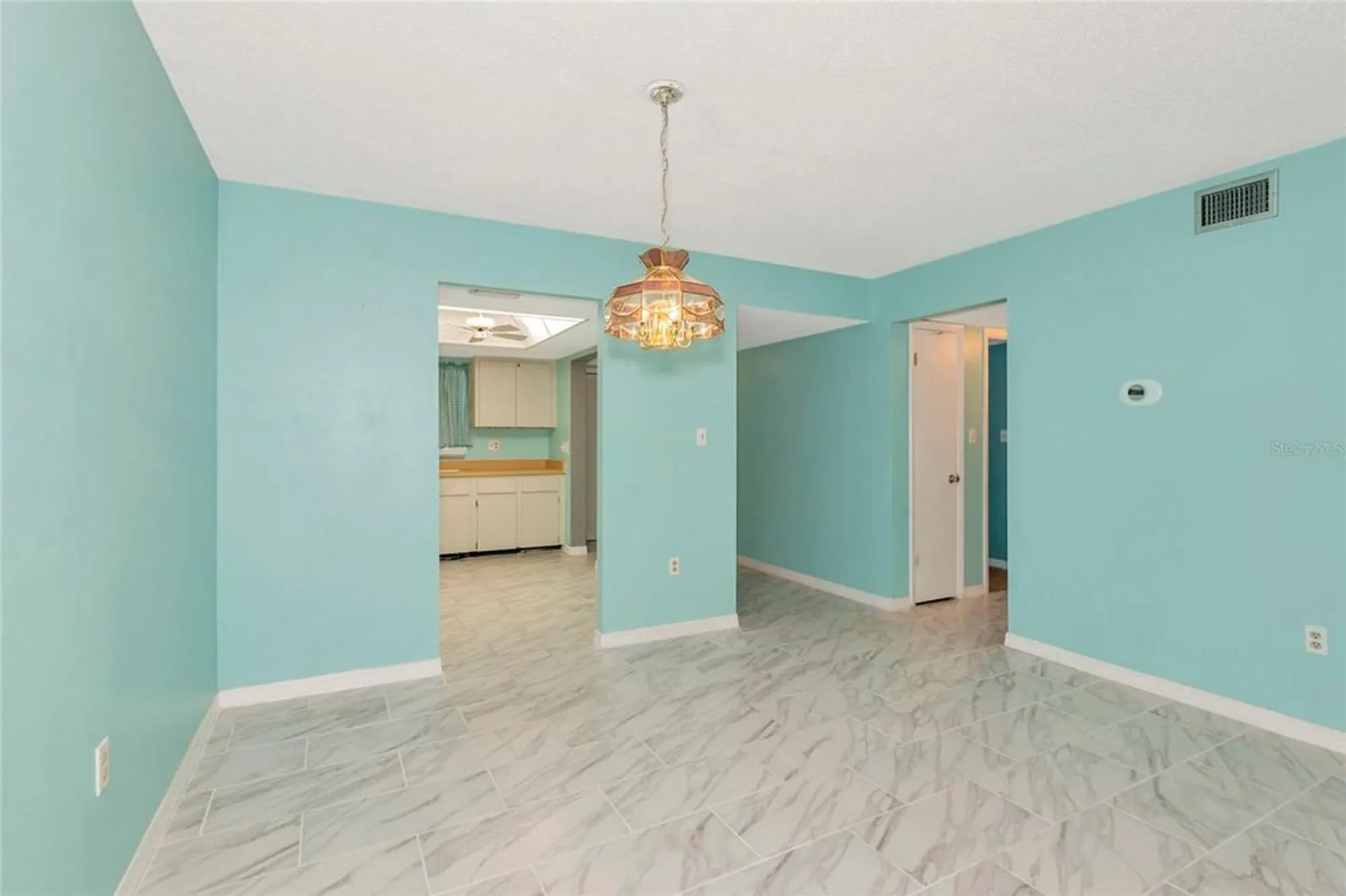 Property Slideshow image 10 of 44 | 3072 lake bayshore dr o- 119, Bradenton, FL, 34205