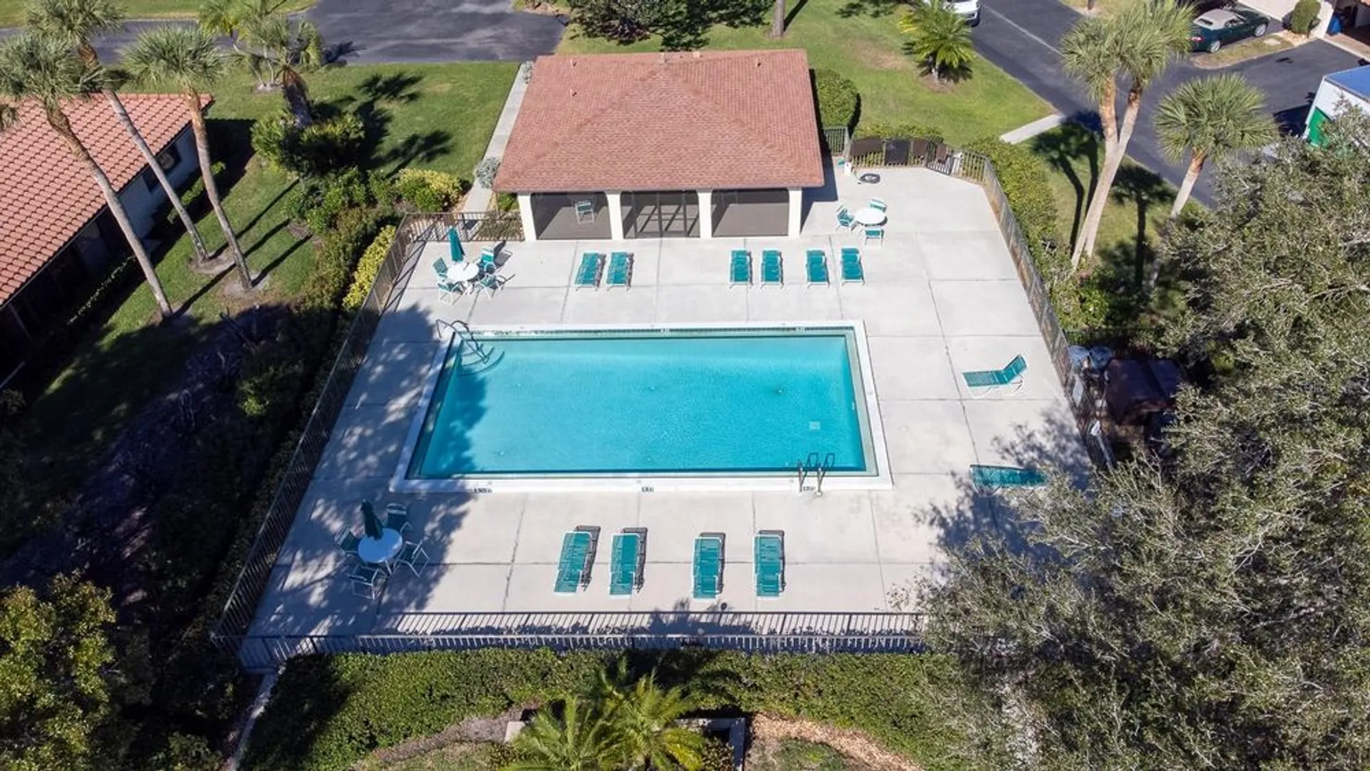 Property Slideshow image 38 of 41 | 5630 golf pointe dr 206, Sarasota, FL, 34243