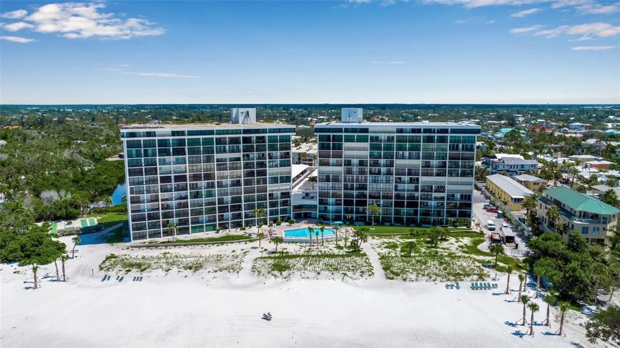 Property Slideshow image 1 of 29 | 19 whispering sands dr 203, Sarasota, FL, 34242