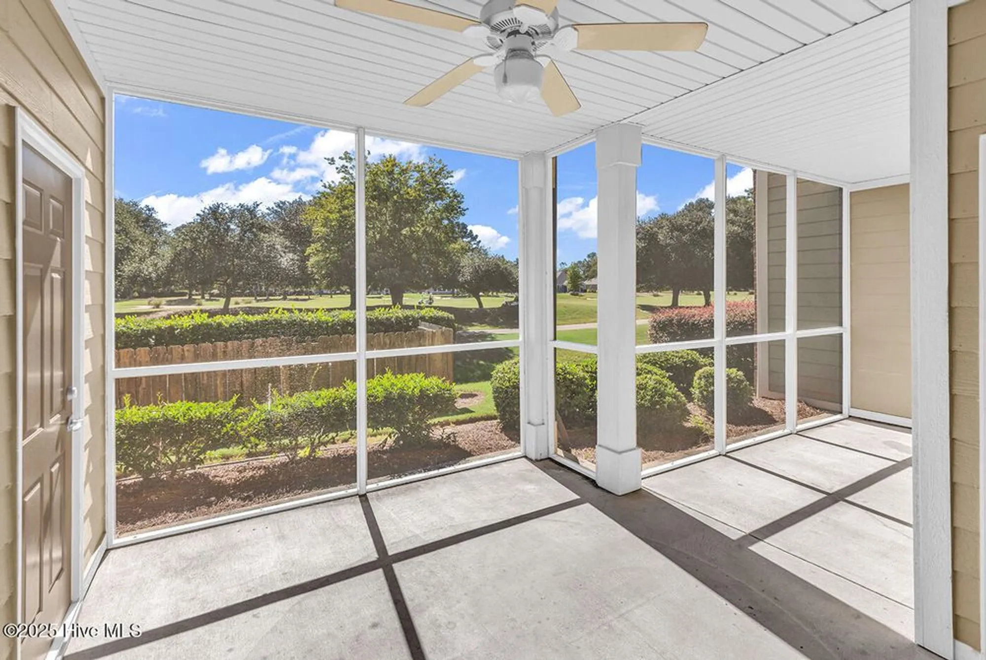 Property Slideshow image 22 of 30 | 395 s crow creek dr 1304, Calabash, NC, 28467